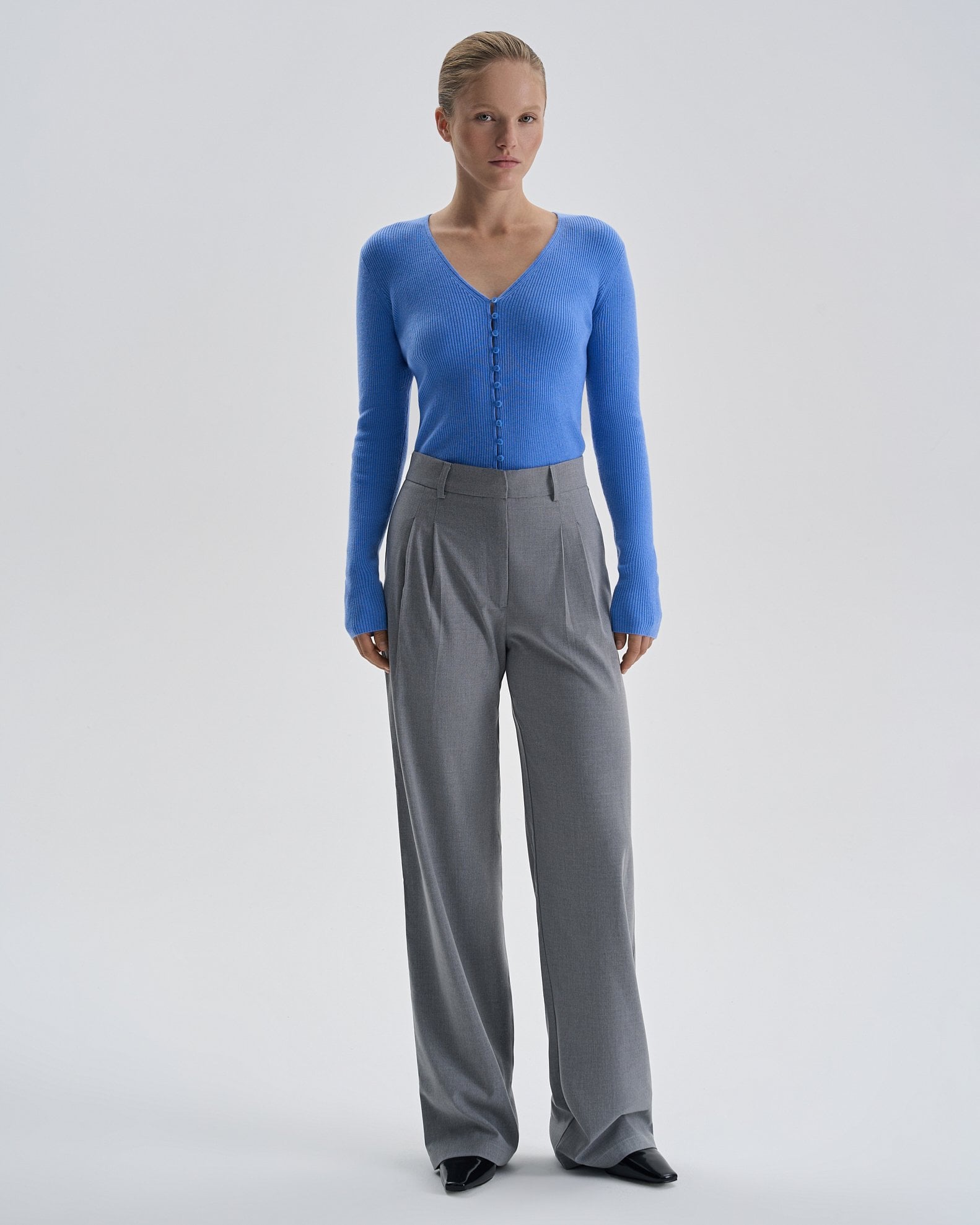 Pleated trousers