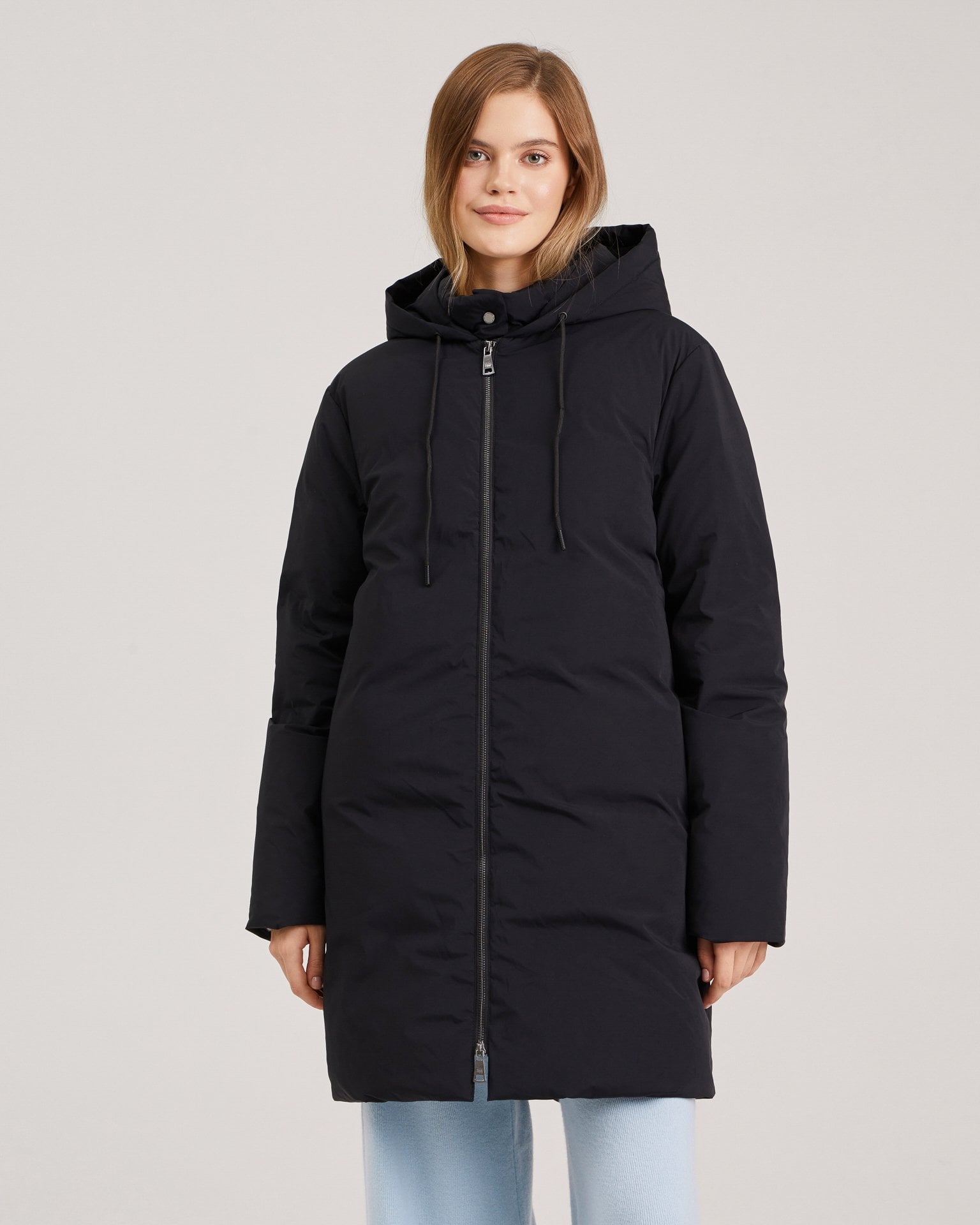 Down jacket with natural insulation
