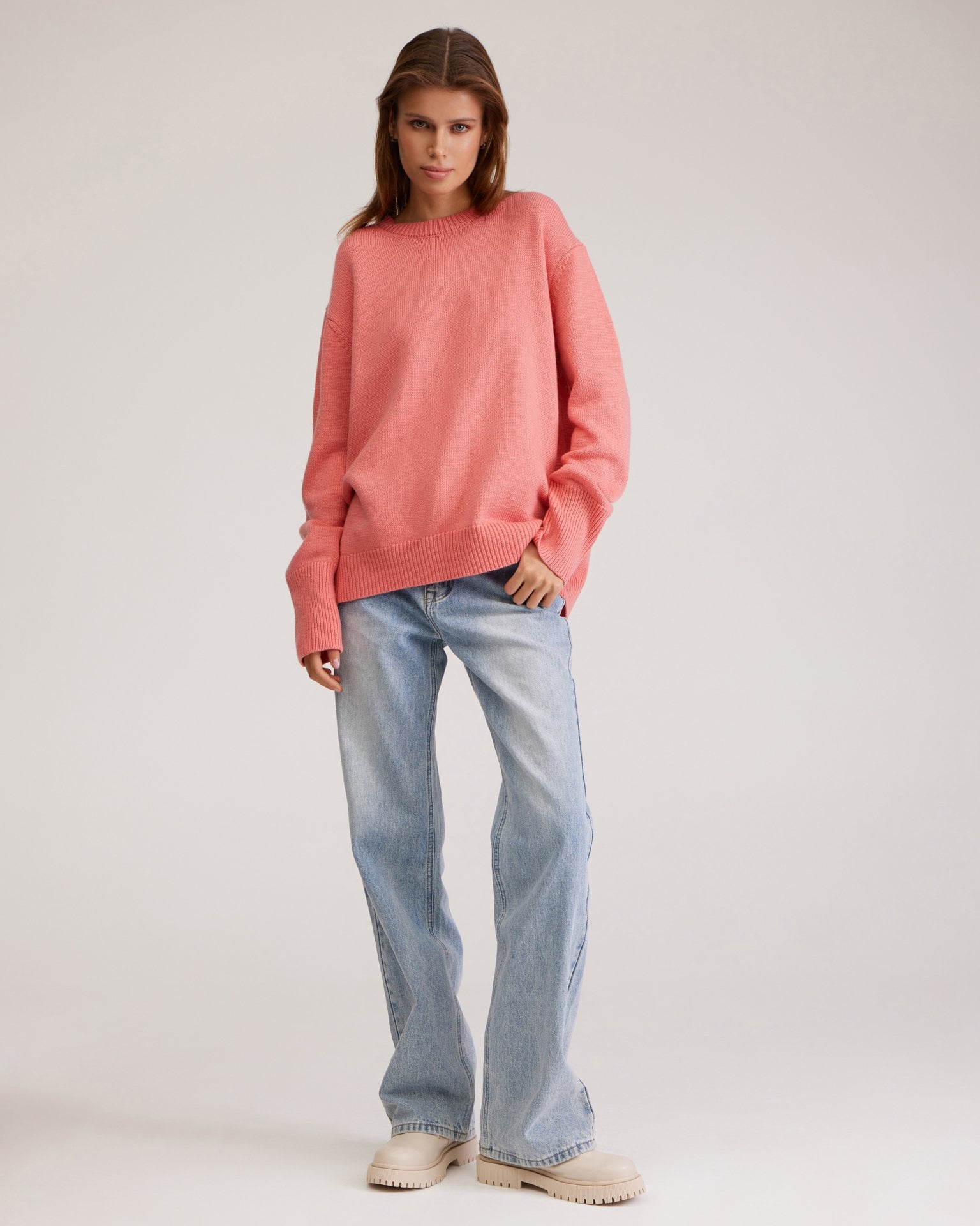 Oversize jumper in coral