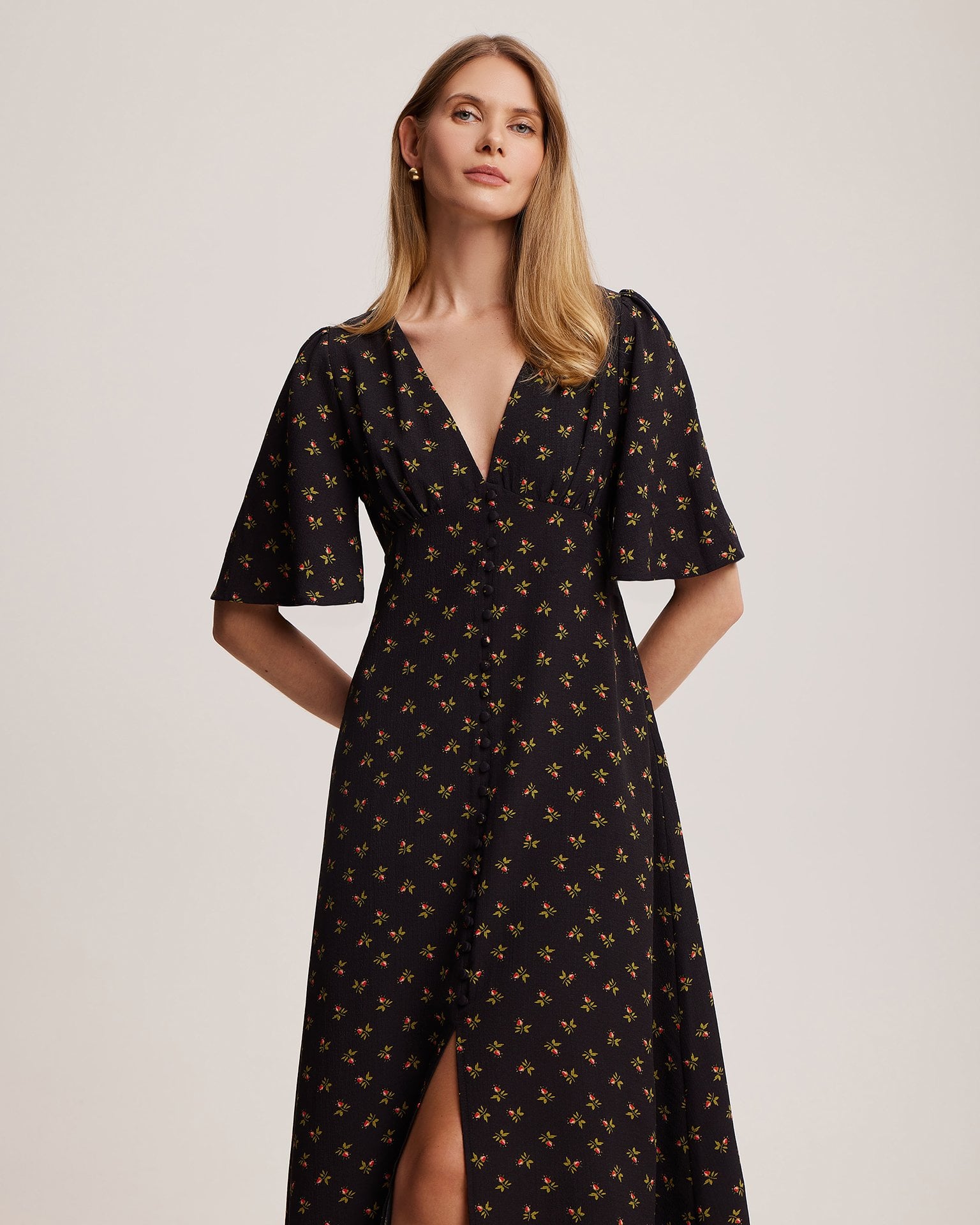 Dress with a floral pattern