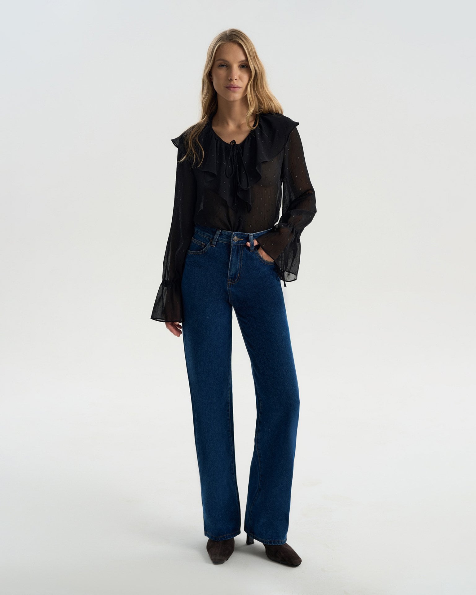High-waisted wide-leg jeans