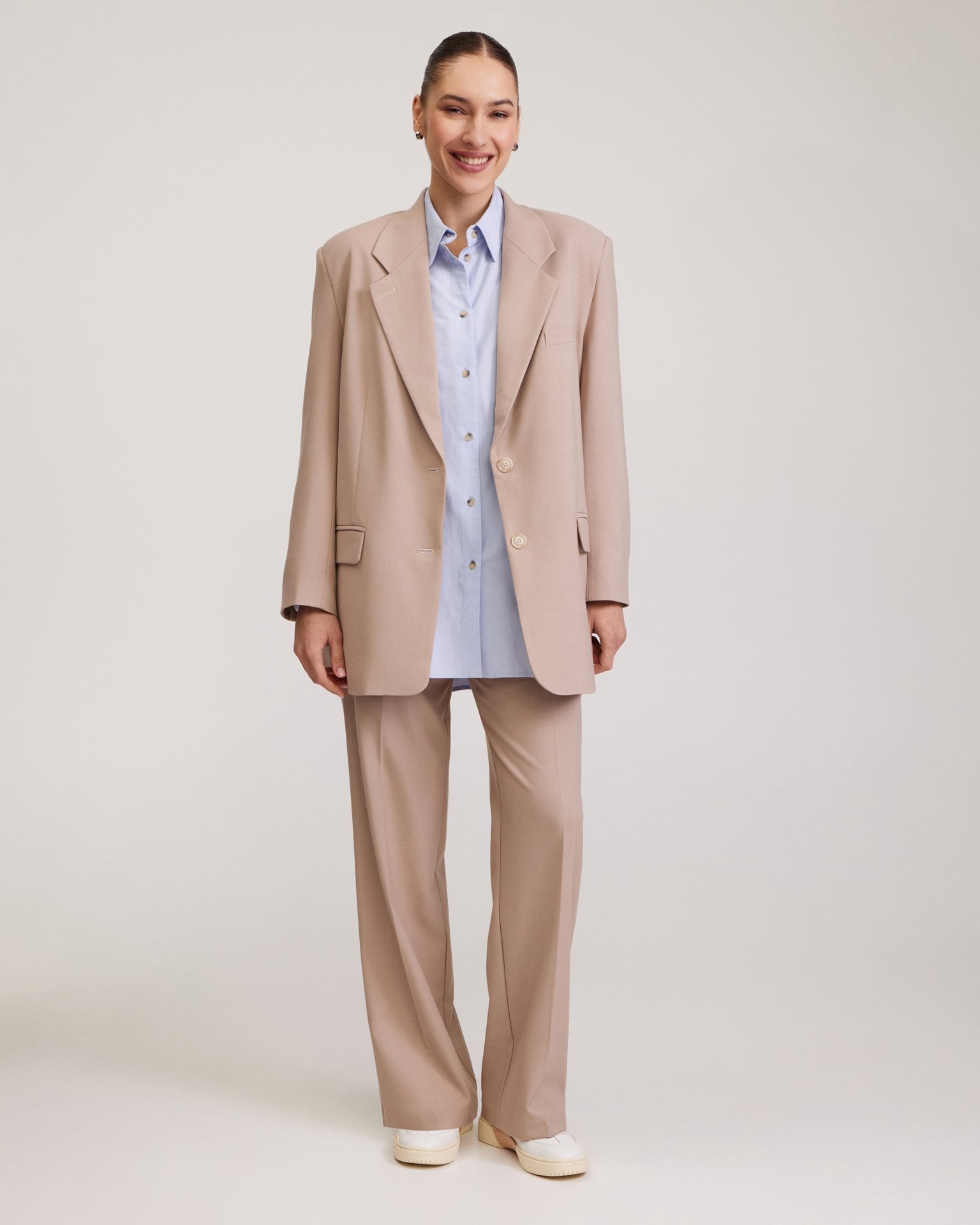 Beige classic trousers