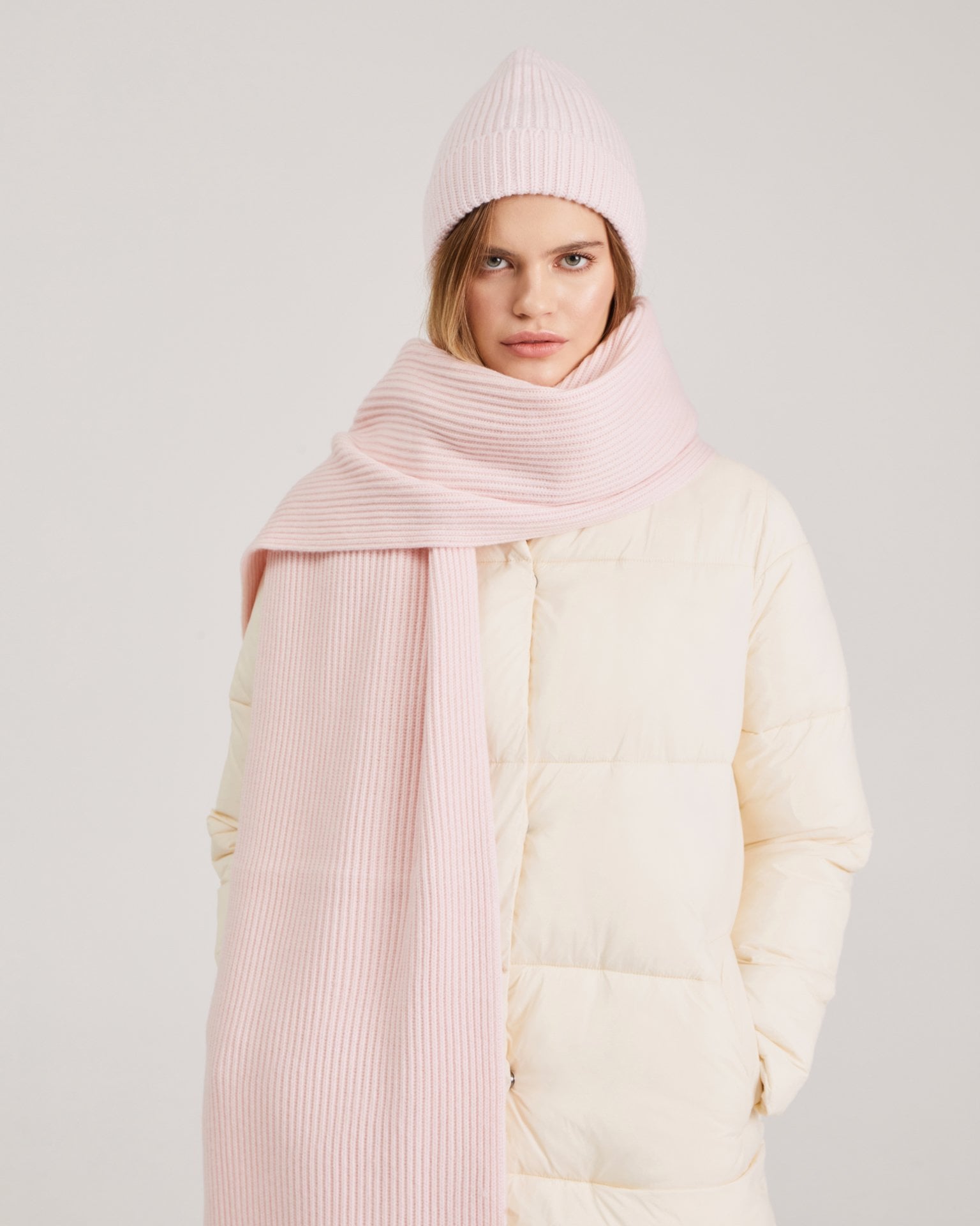 Wide scarf