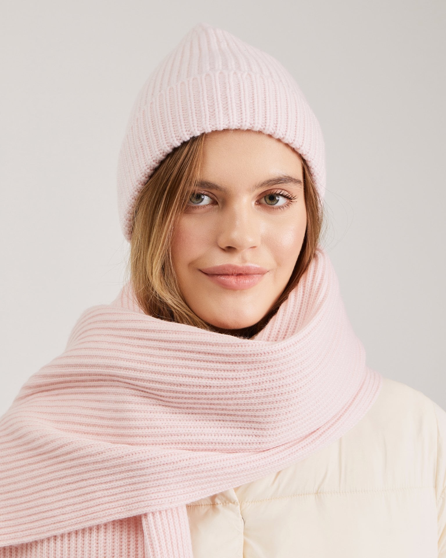 Wide scarf