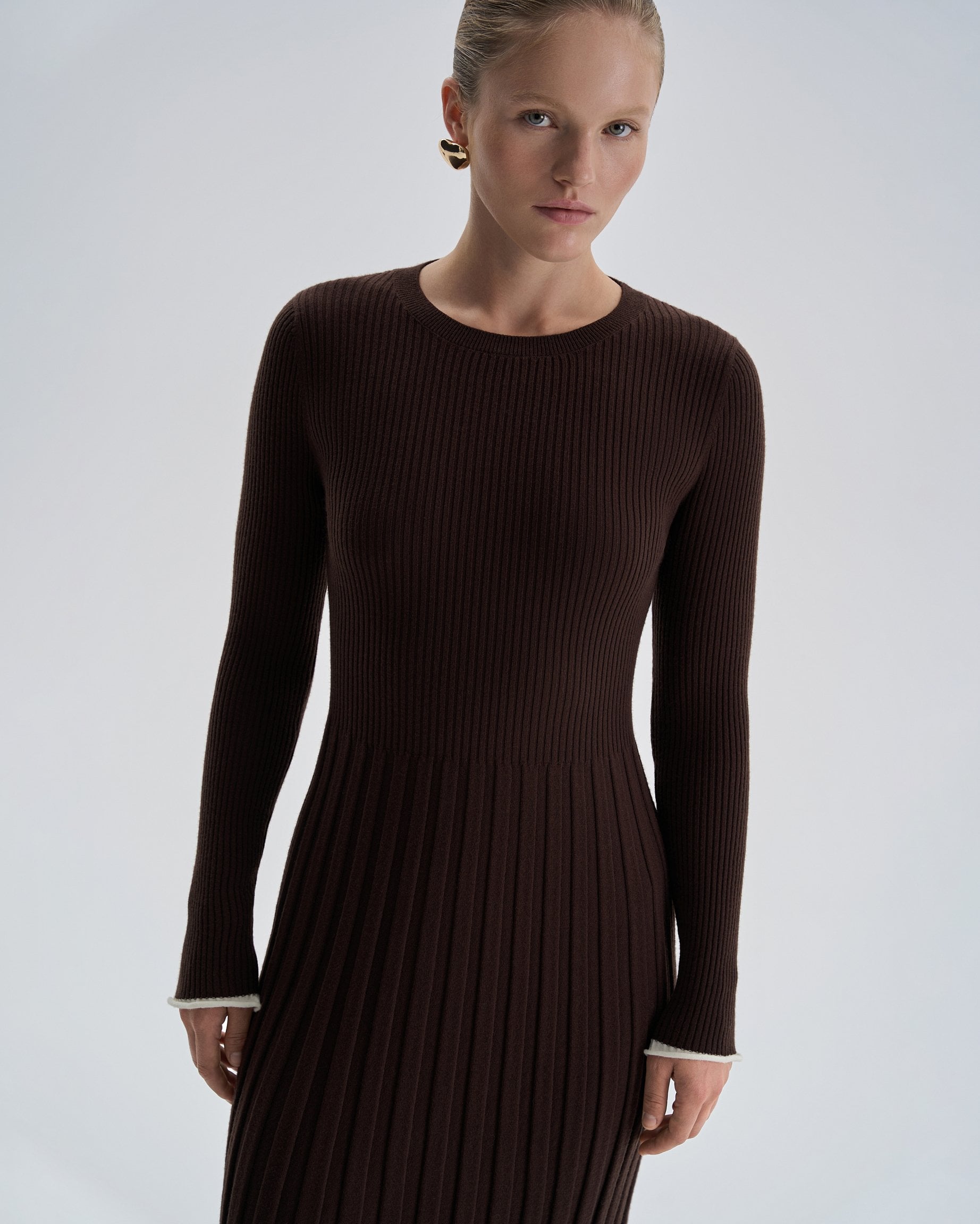 Long-sleeved dress