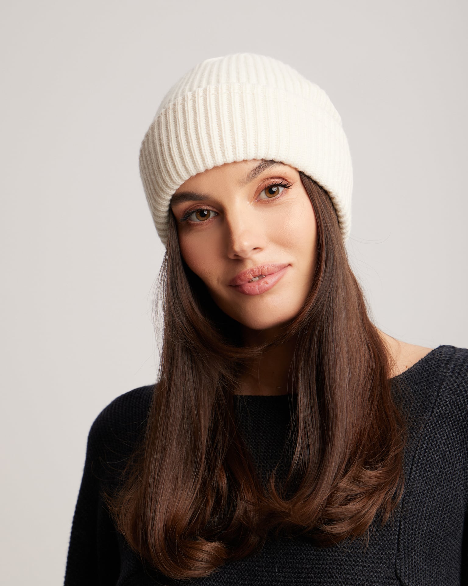 Ribbed Milk-Coloured Wool Beanie