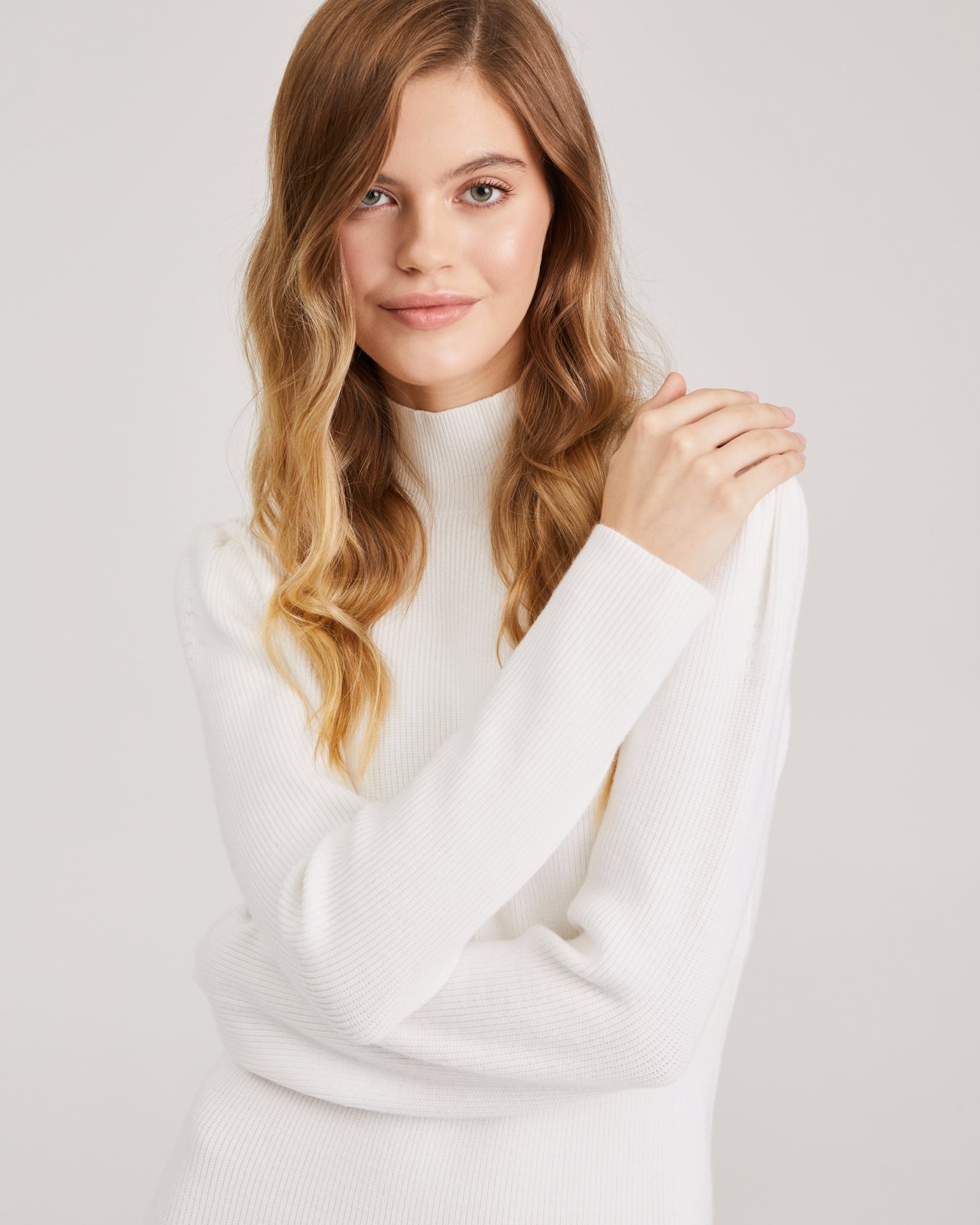 Knitted dress with a slit, Milk White — photo 5