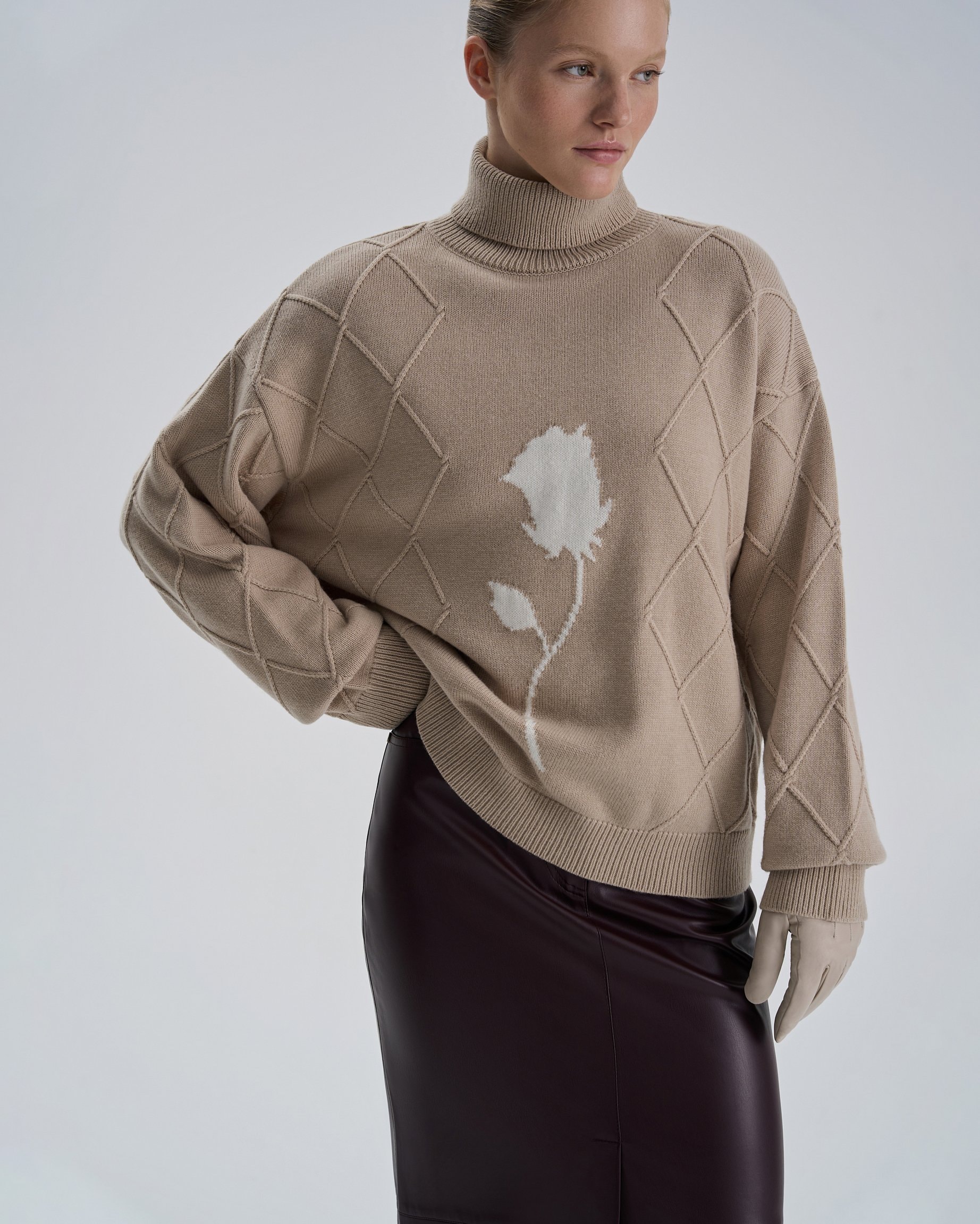 Sweater with voluminous sleeves, Beige