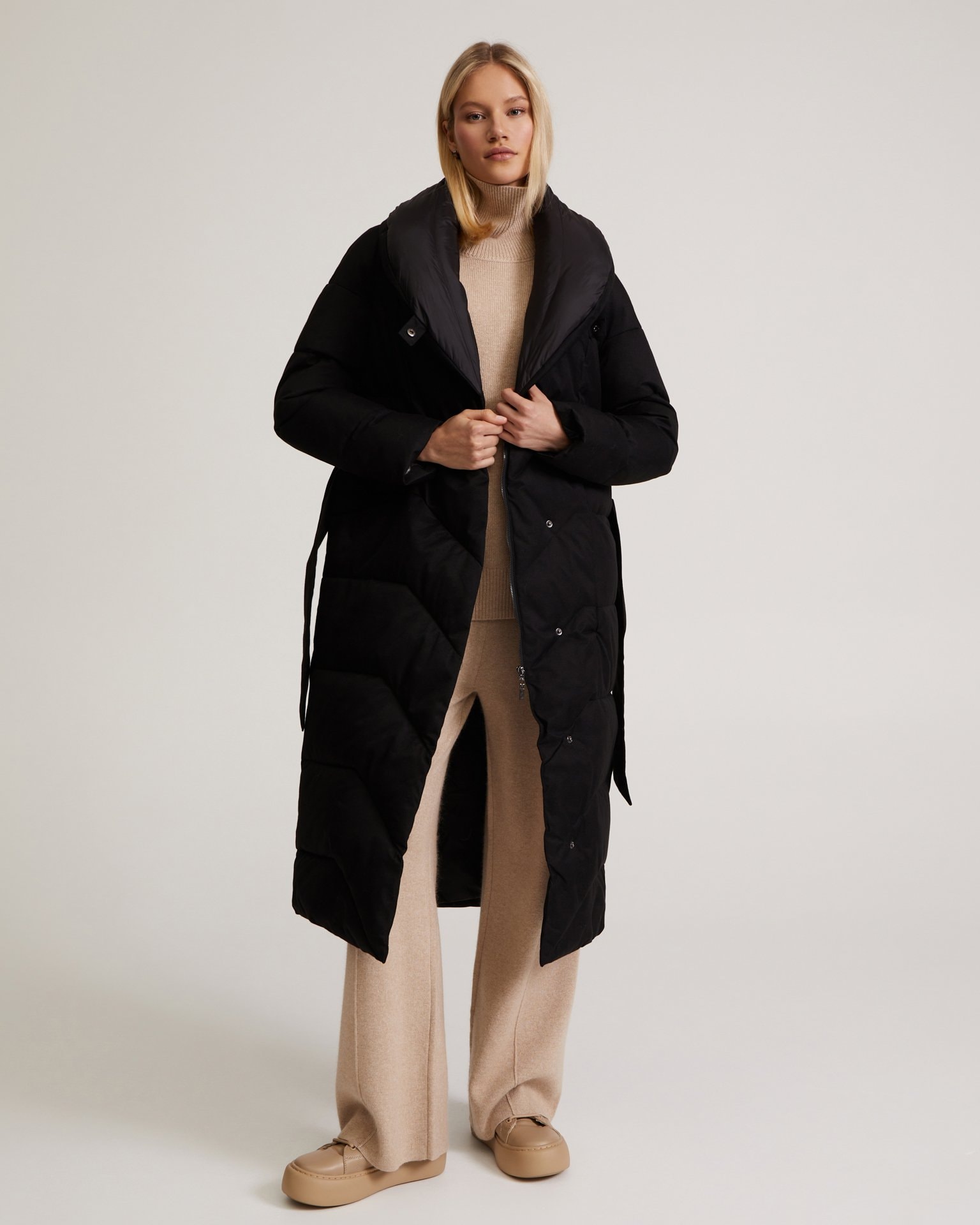 Belted Puffer Coat in Black, Black