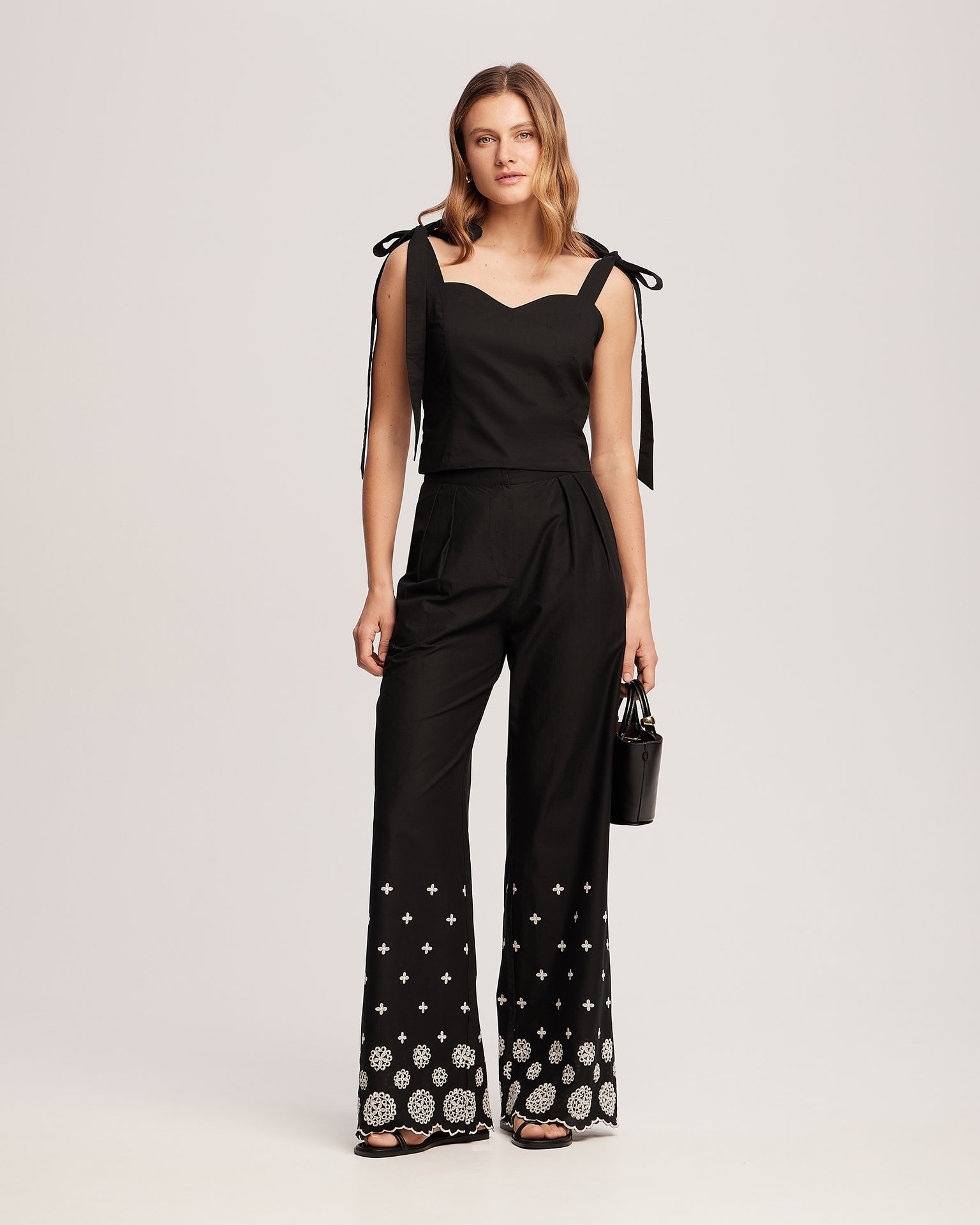 Straight-leg trousers with embroidery, Black
