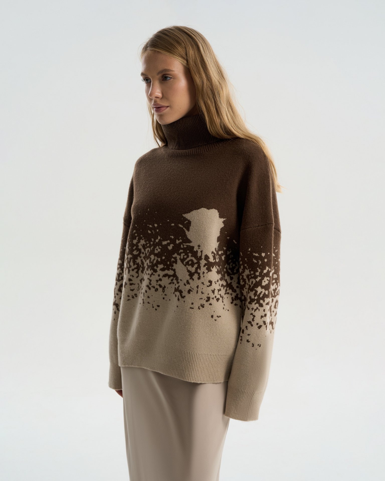 High-neck sweater, Brown