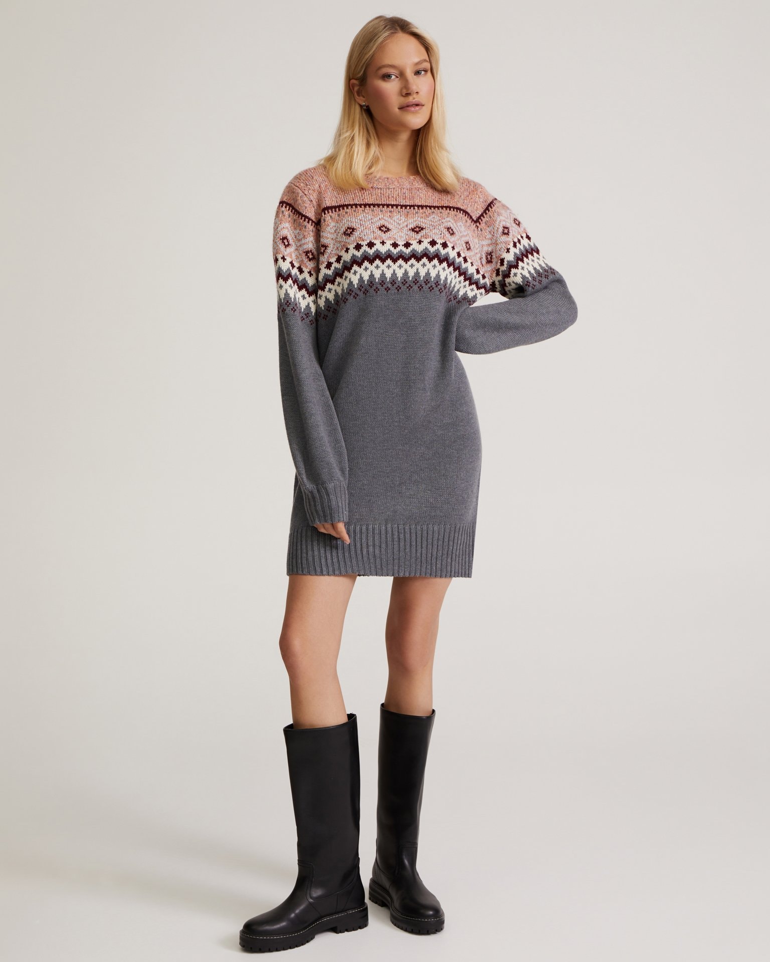 Dress with Scandinavian patterns, Grey