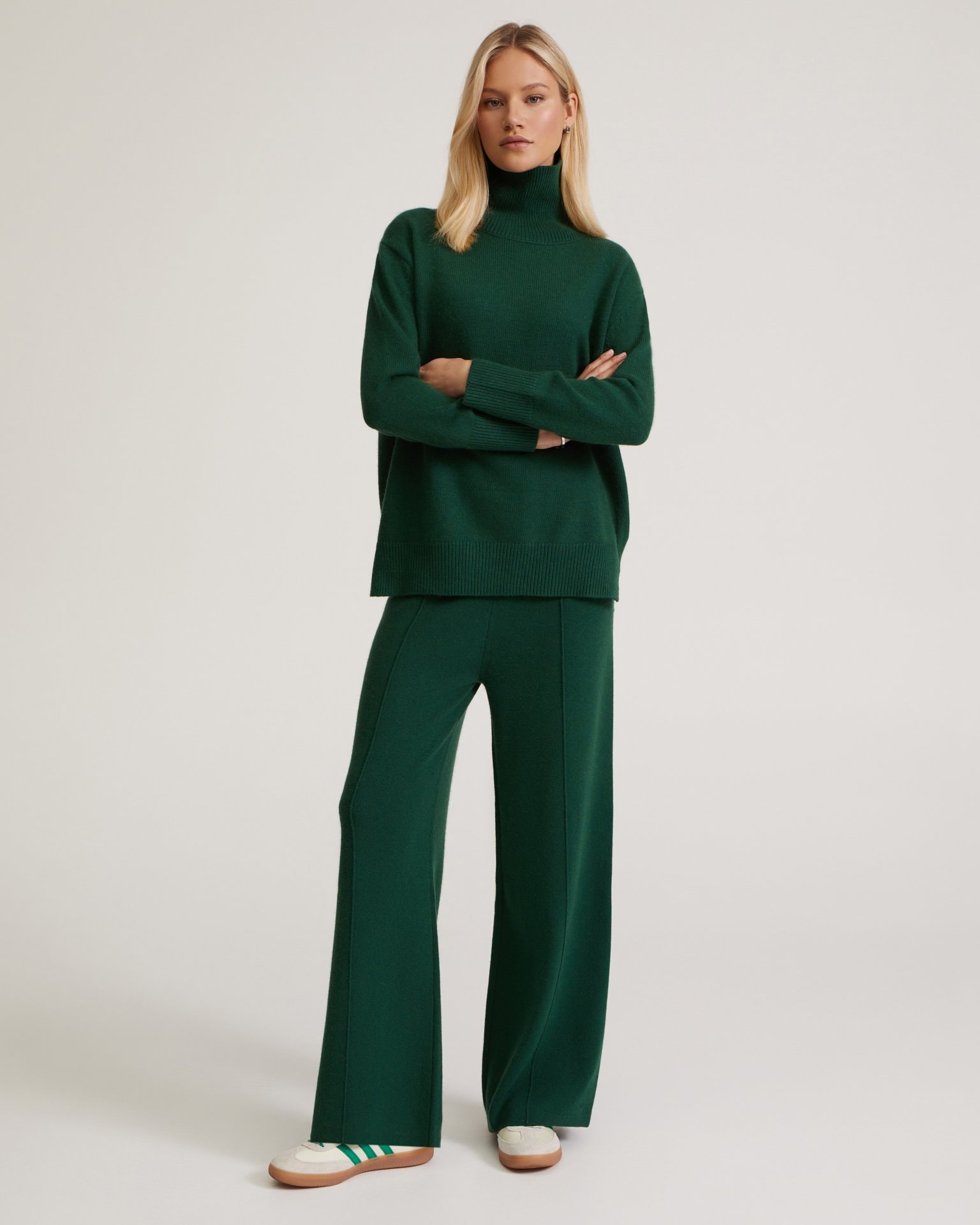 Knitted suit in emerald green, Green — photo 5