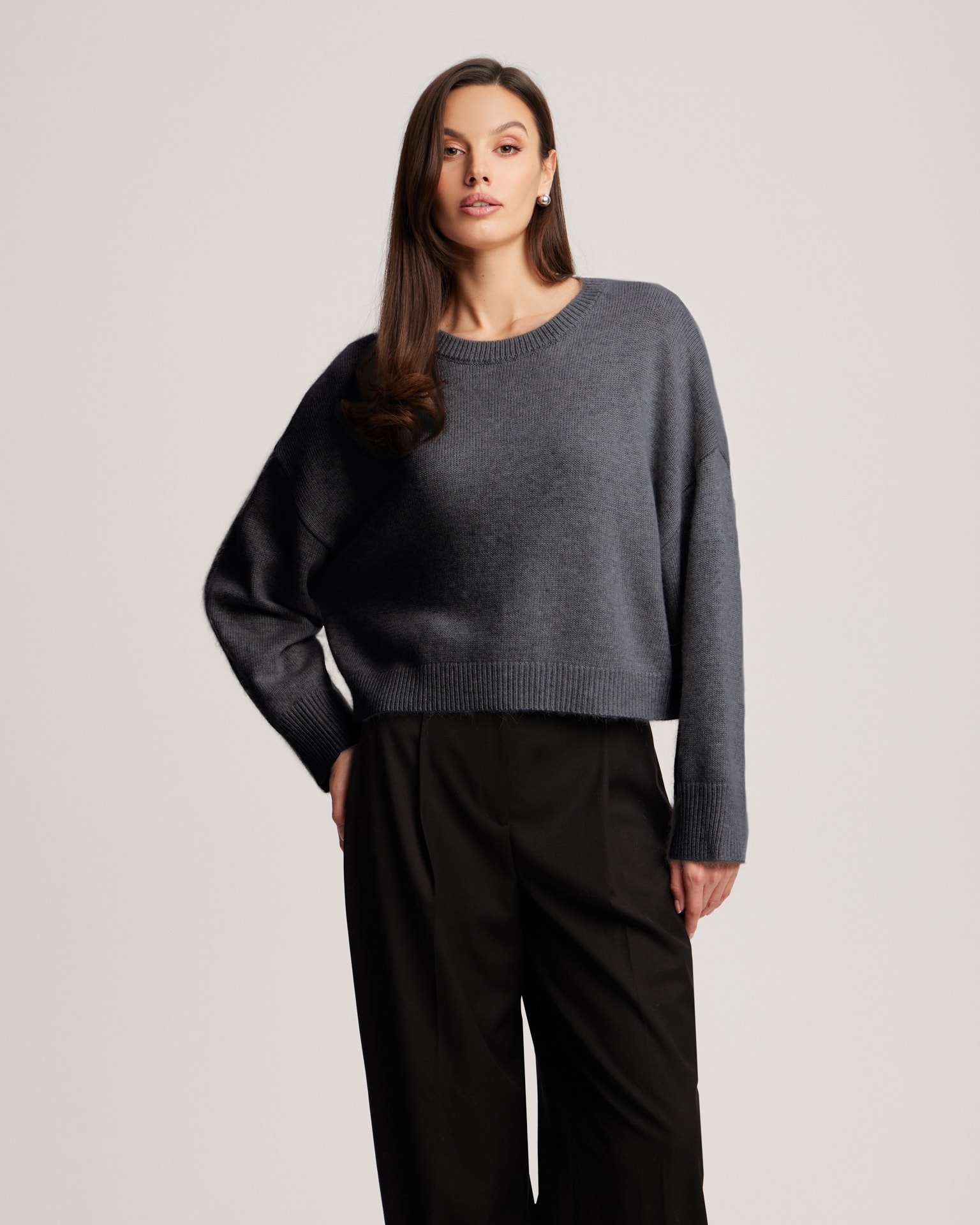 Cropped jumper in graphite colour, Dark grey — photo 4