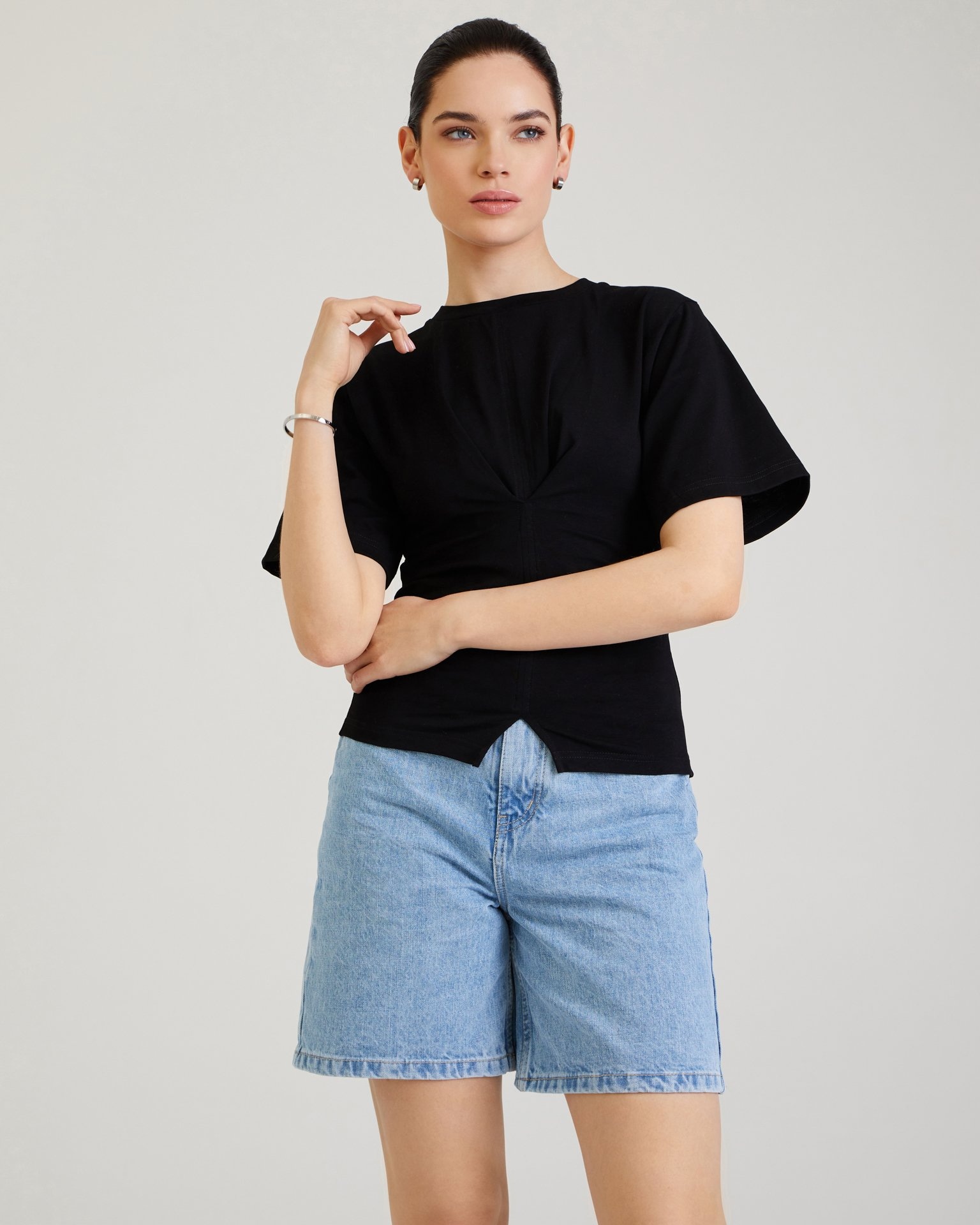 Fitted Black T-shirt