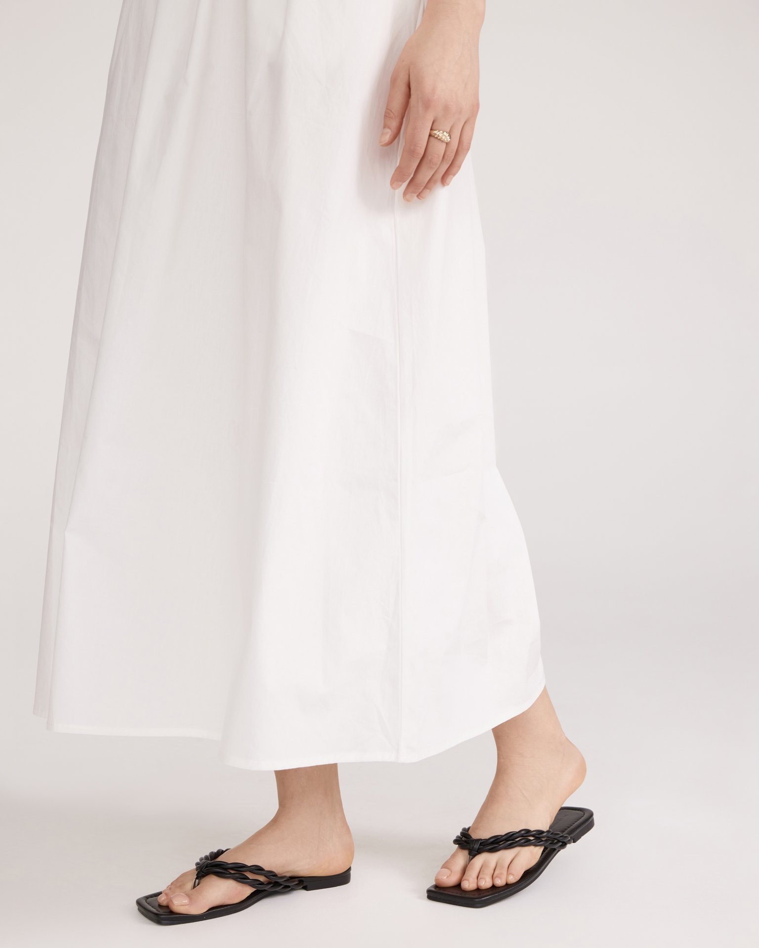 Flip-flops with braided straps