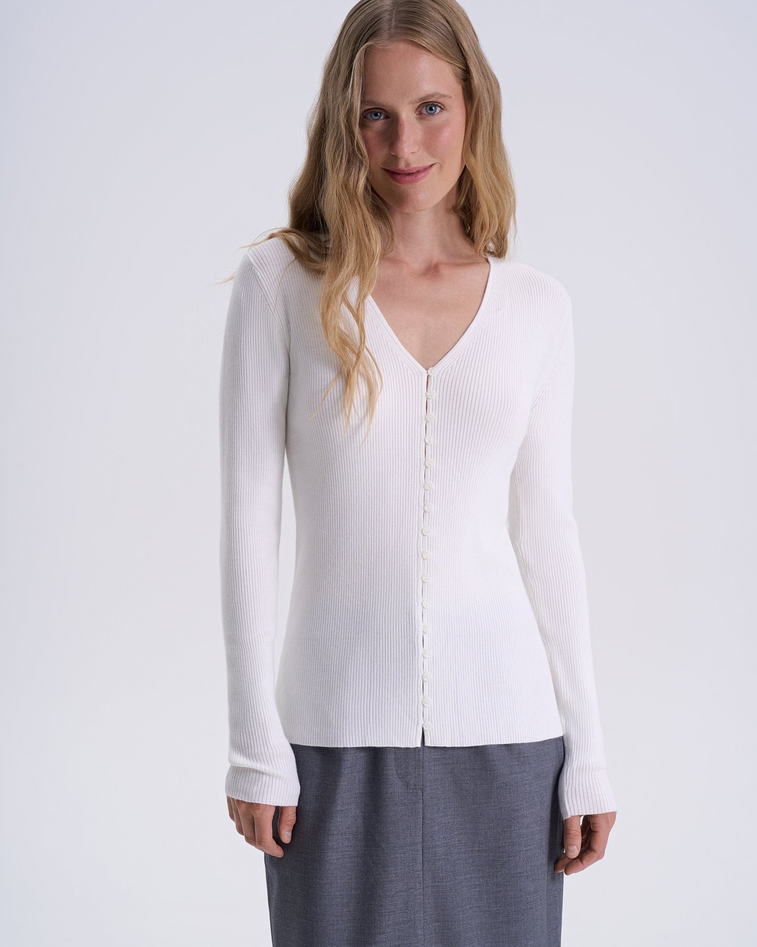 Fitted knitted cardigan