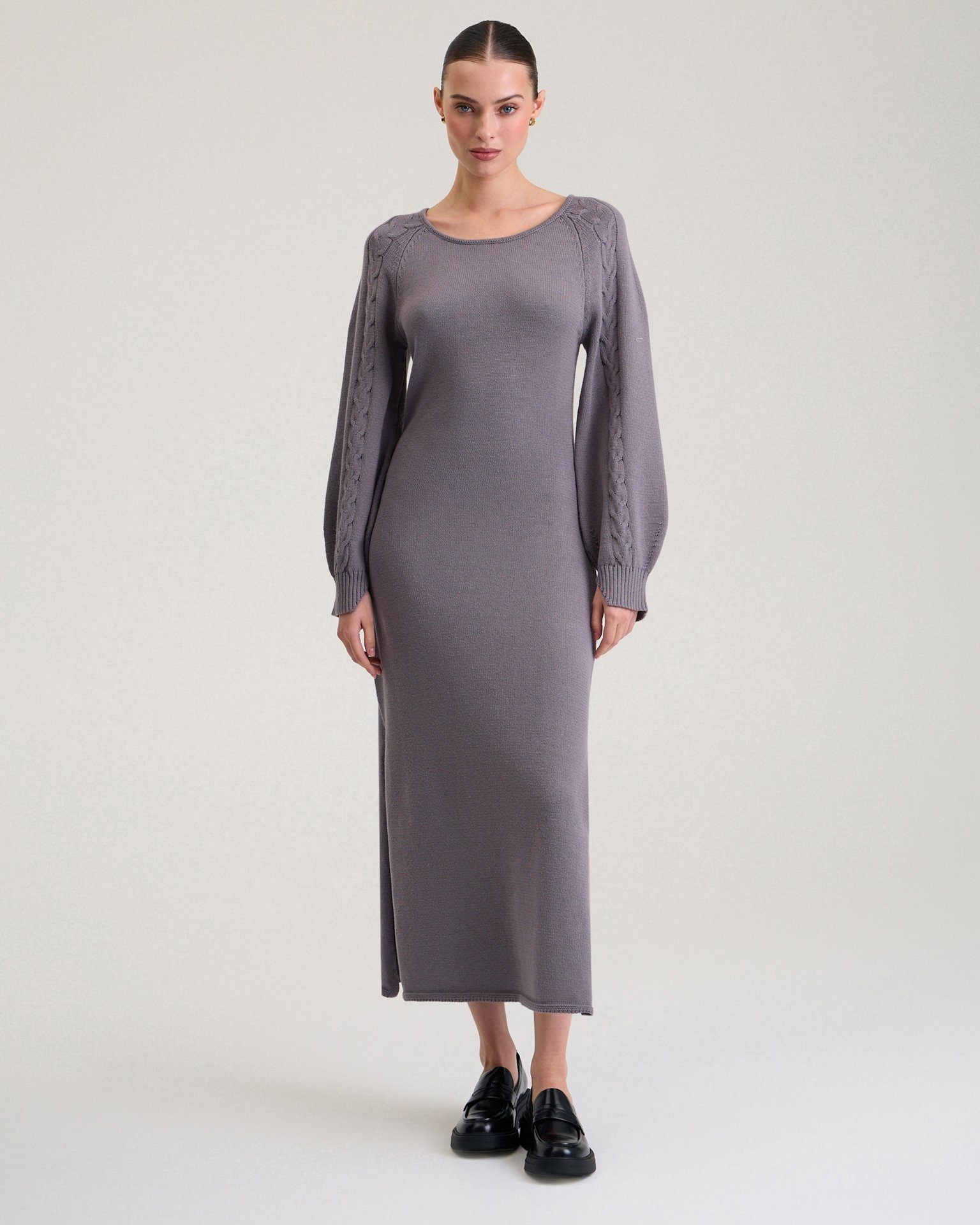 Mid-length dress with cable knit