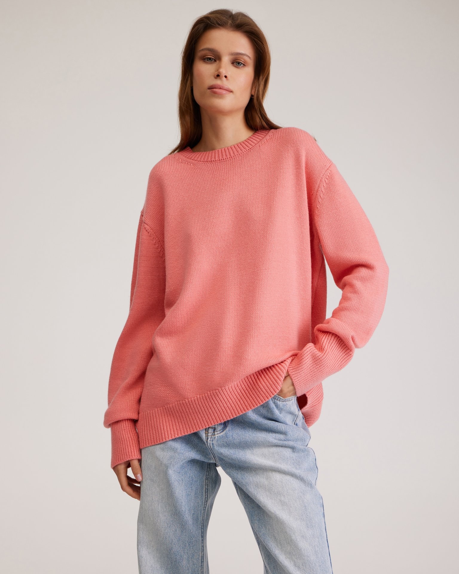Oversize jumper in coral