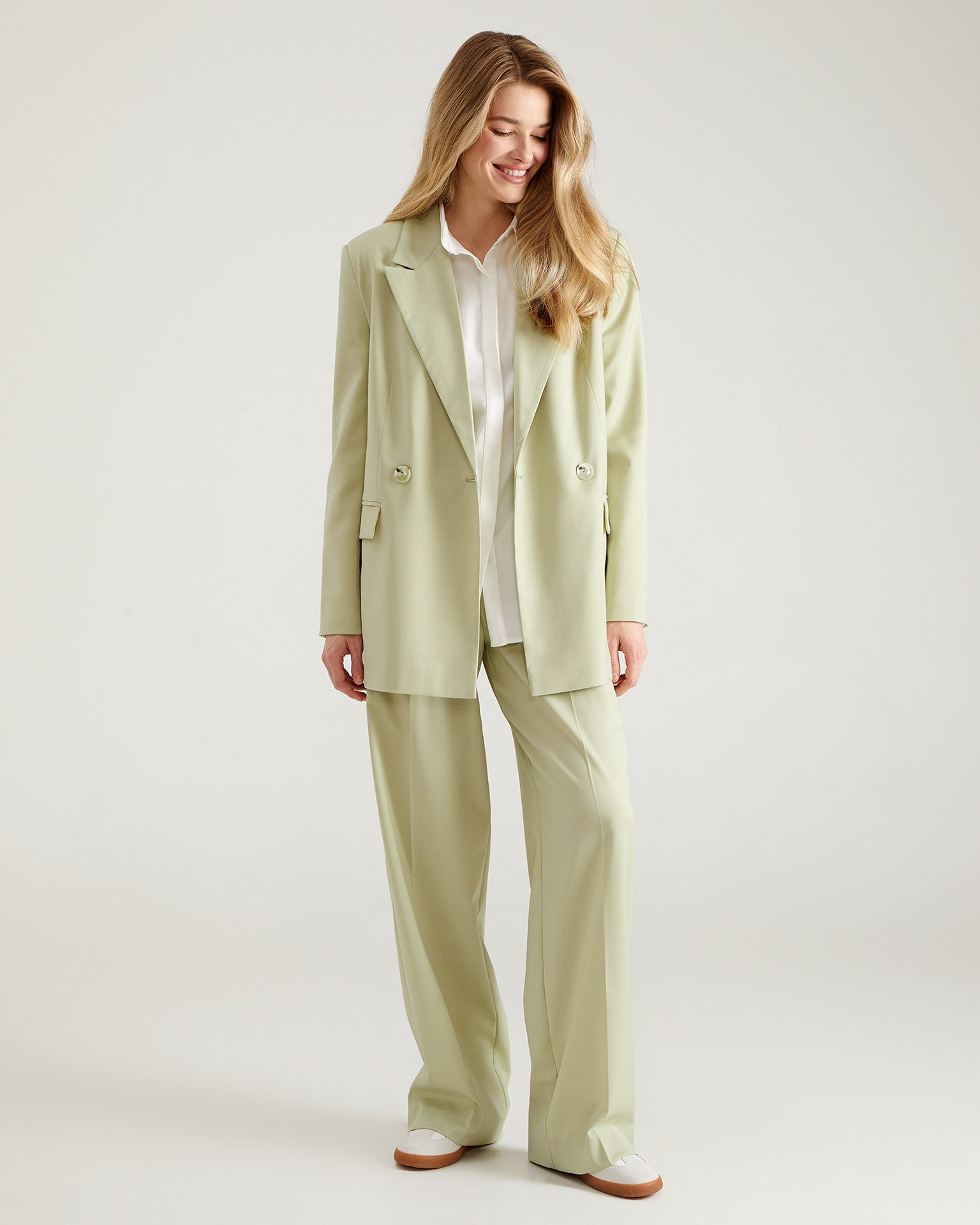 Straight wide-leg trousers