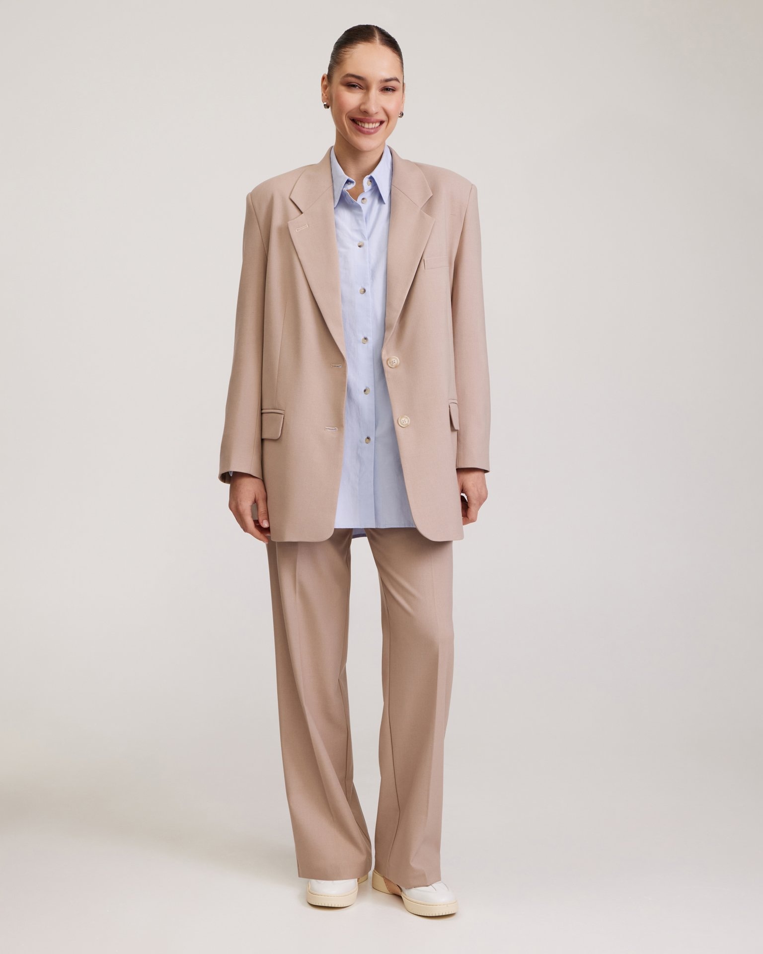 Beige classic trousers