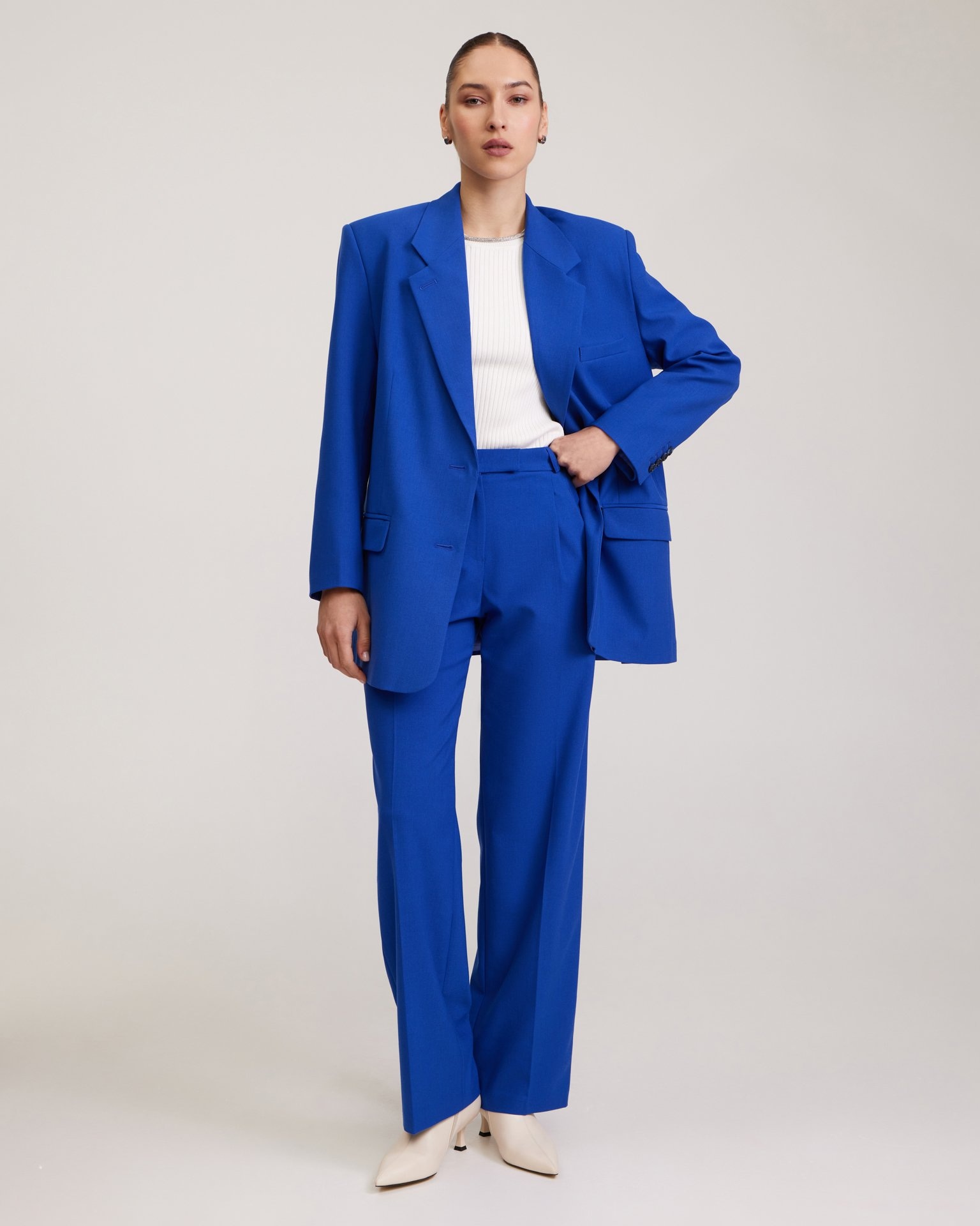 Trousers in electric blue