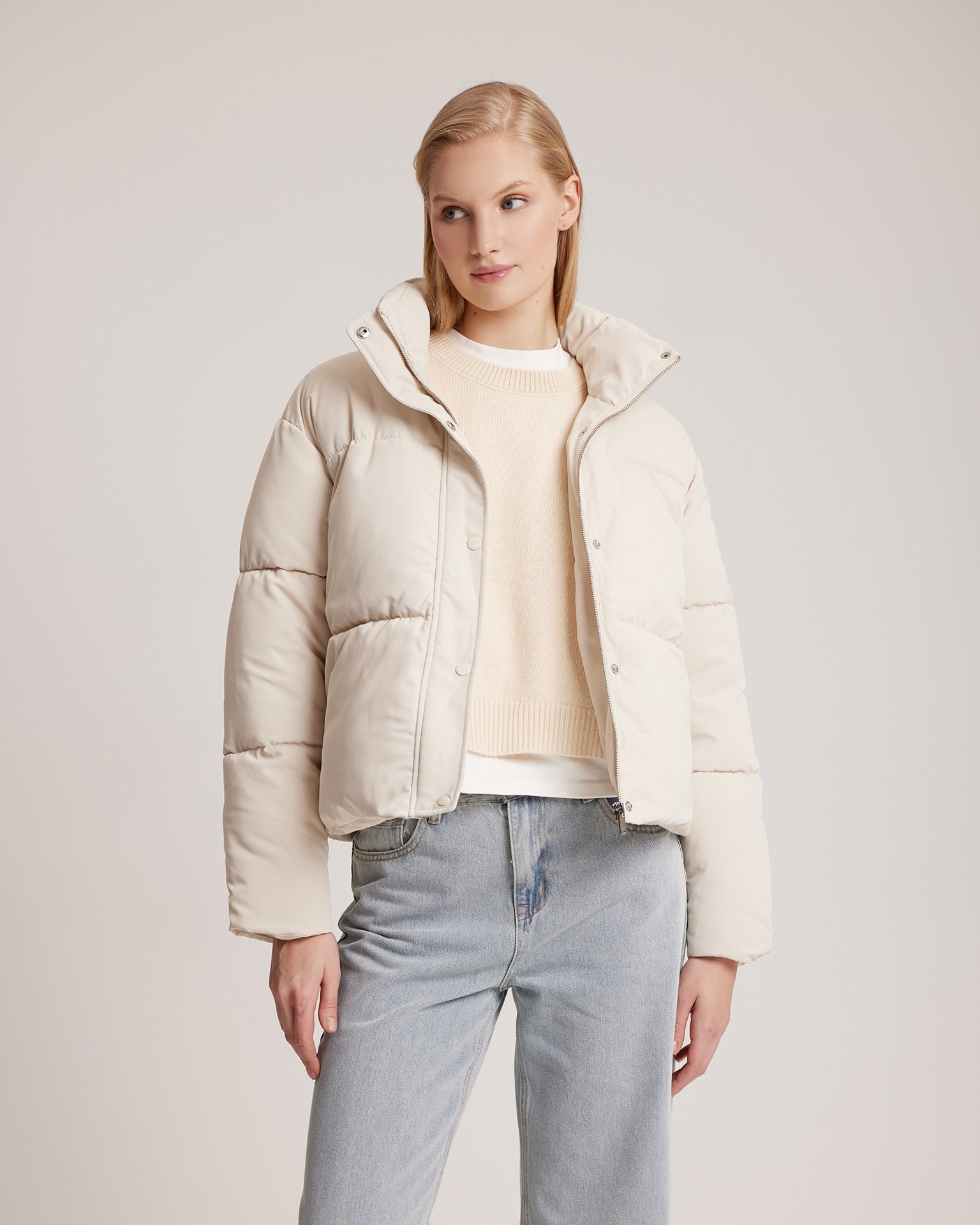 Jacket with high neck