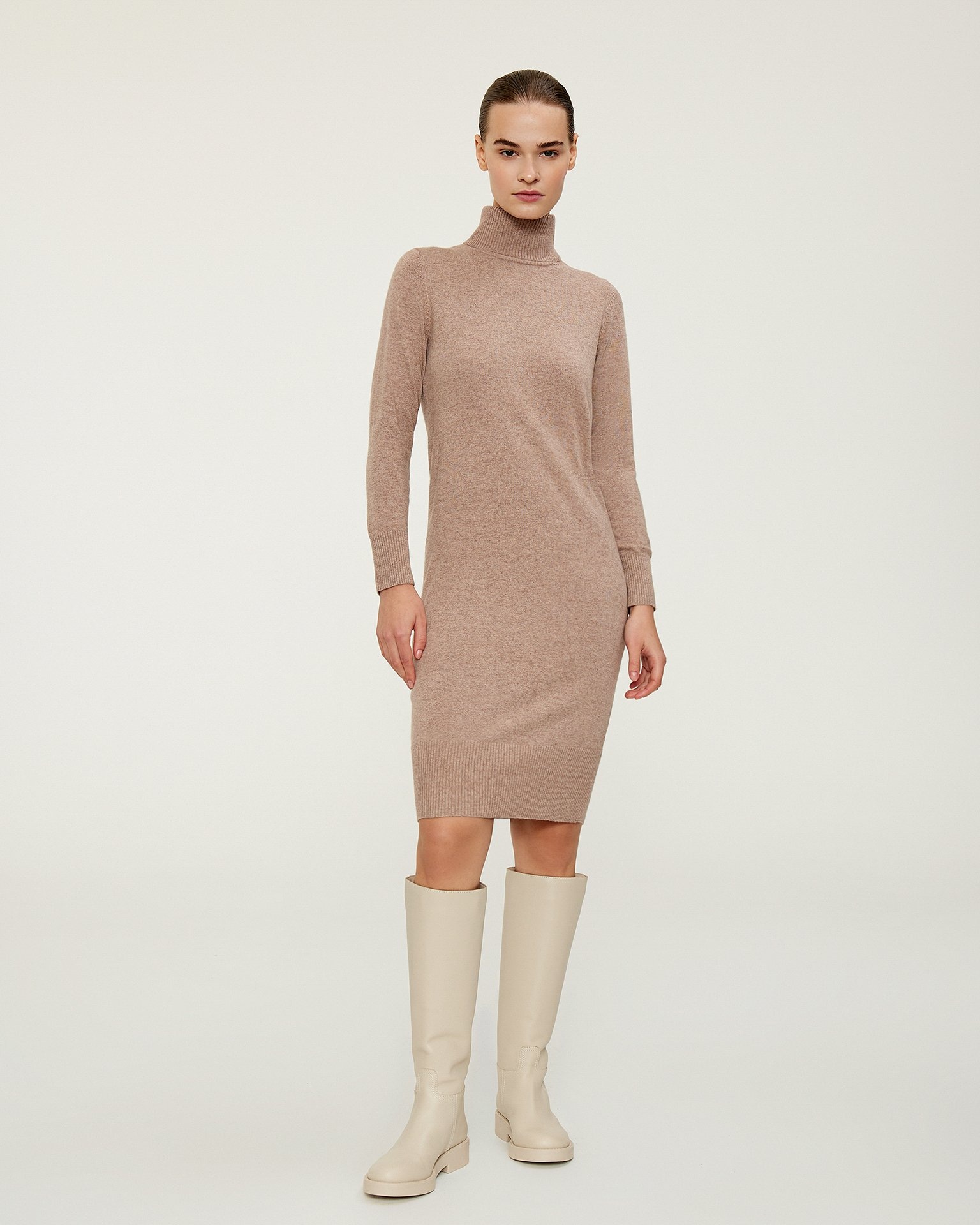 Straight-cut knitted dress