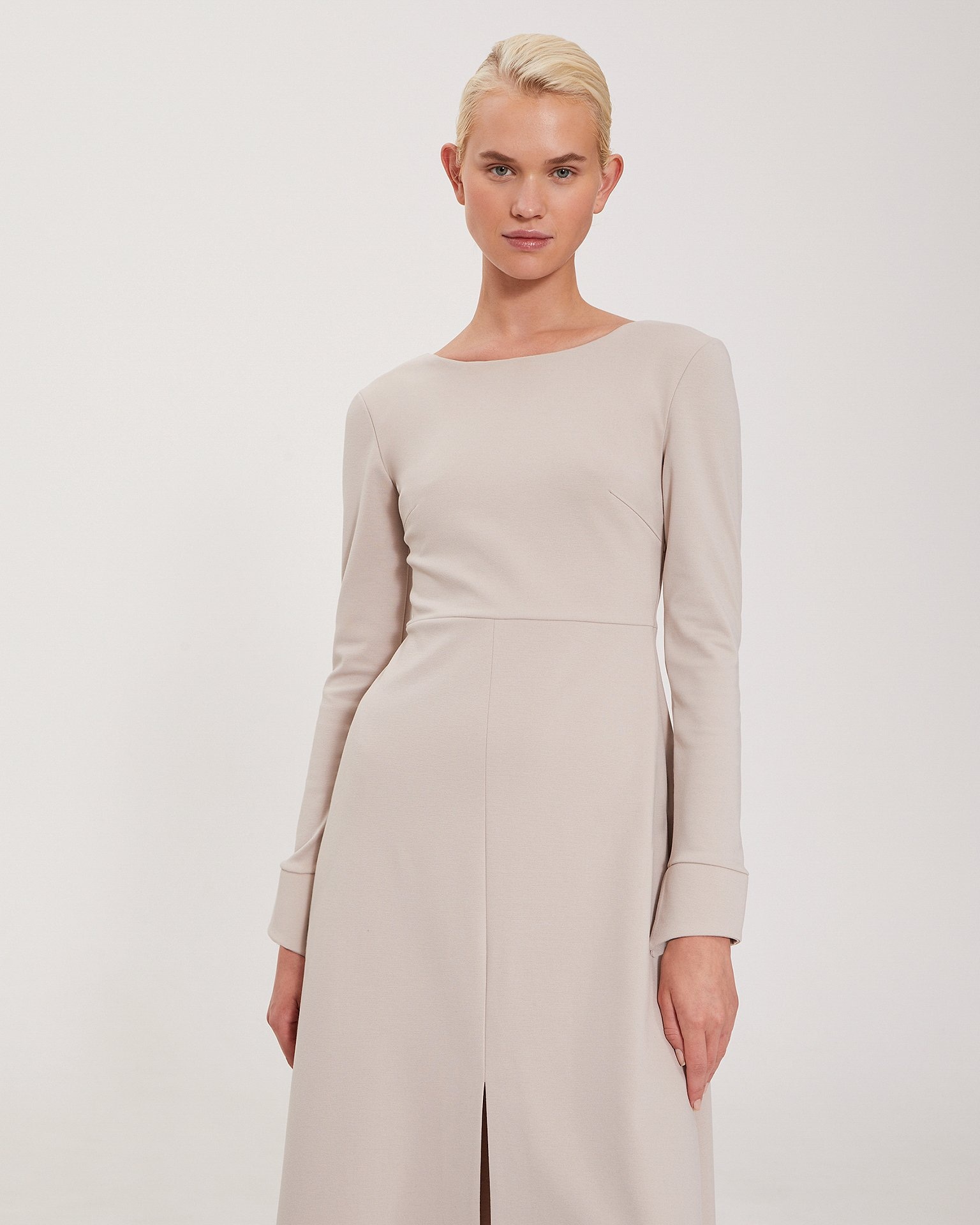 Basic long-sleeved dress in beige