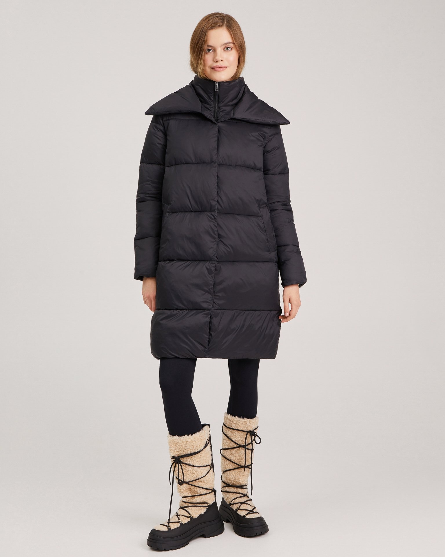 Puffer jacket with a fold-down collar
