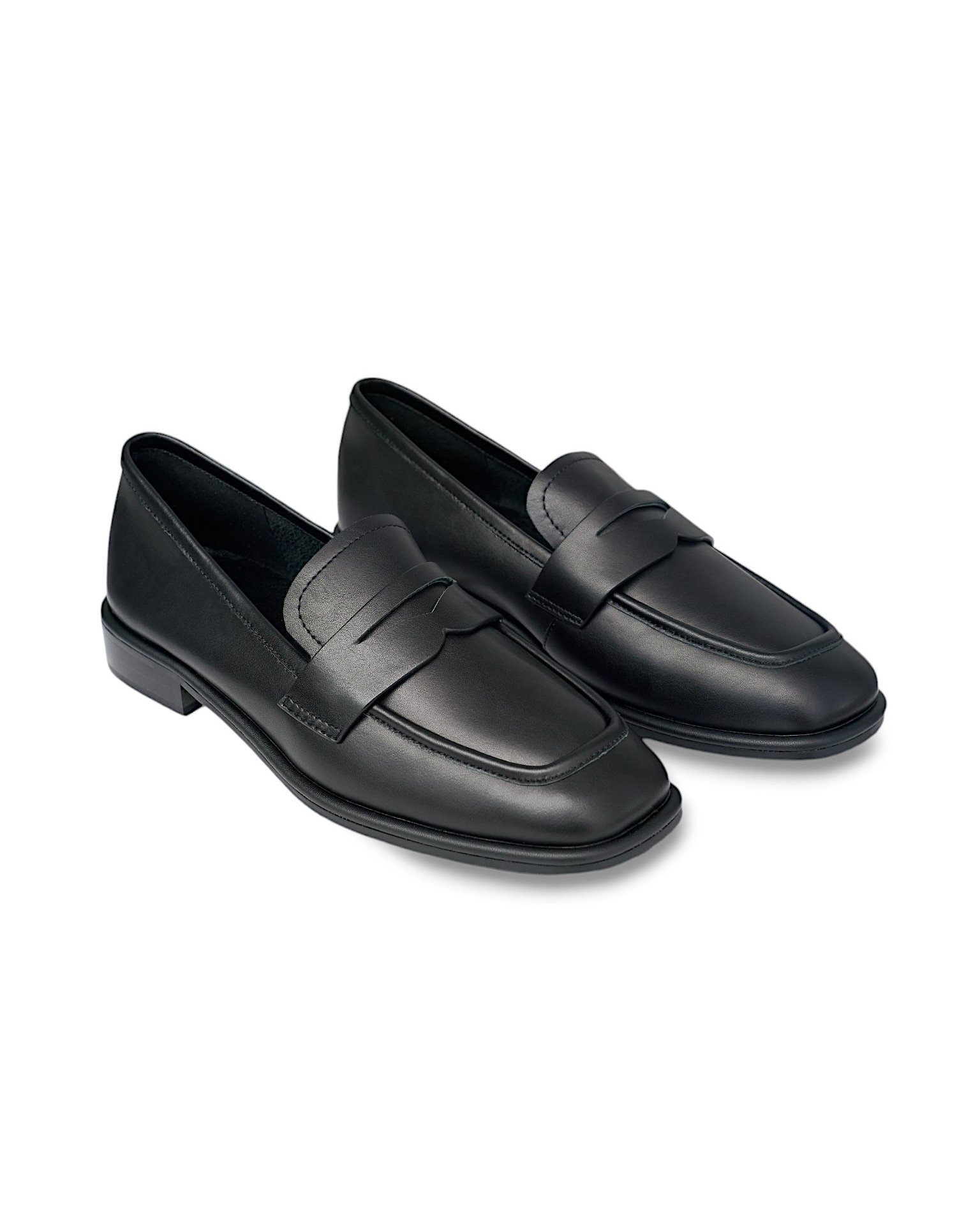 Loafers in genuine leather with an ultra-soft insole
