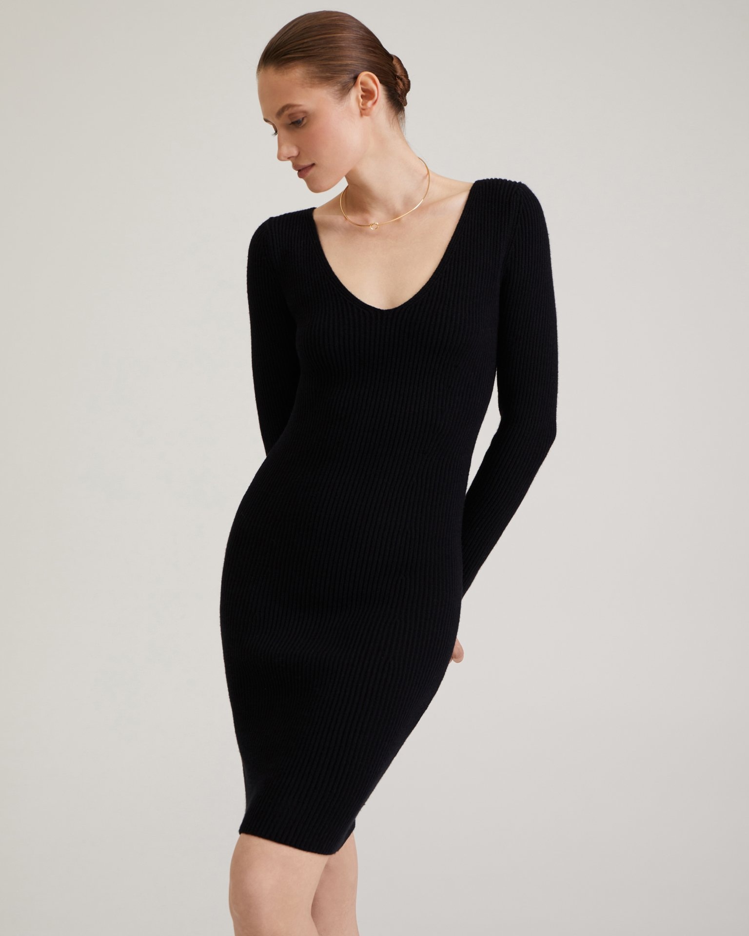 Dress with a neckline