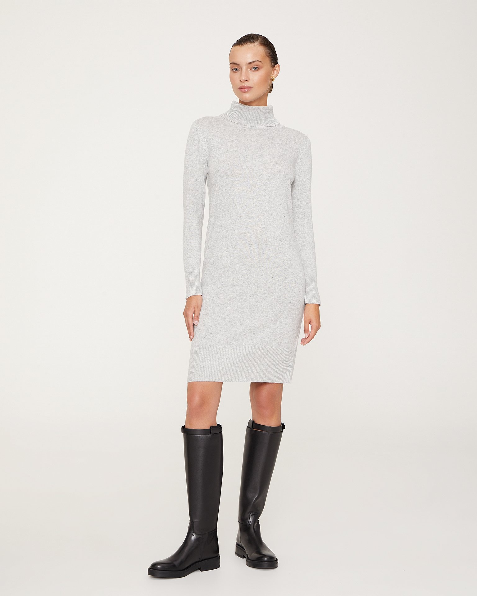 Straight-cut sweater dress