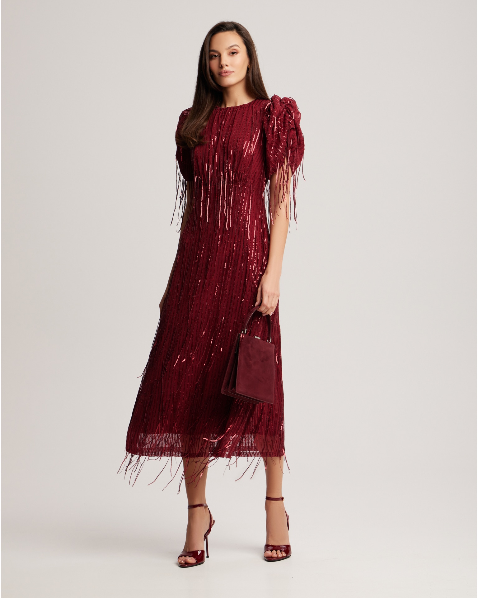 Sequinned dress in wine red