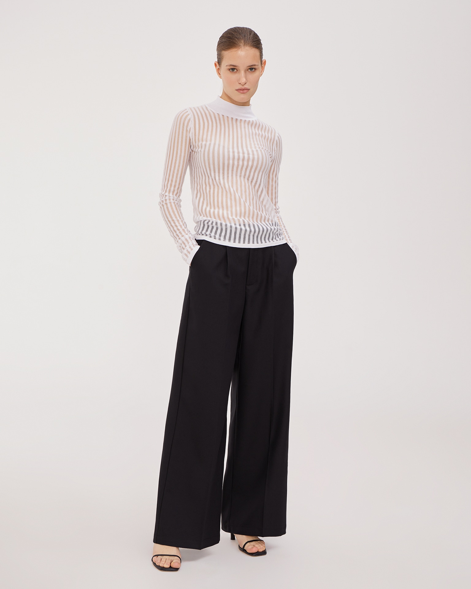 White top with long sleeves