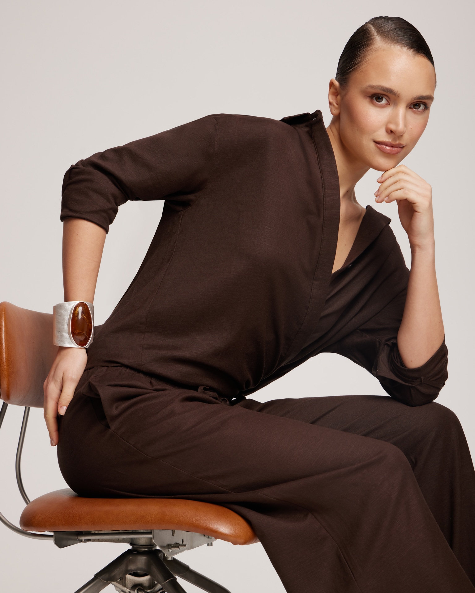 Linen suit with trousers