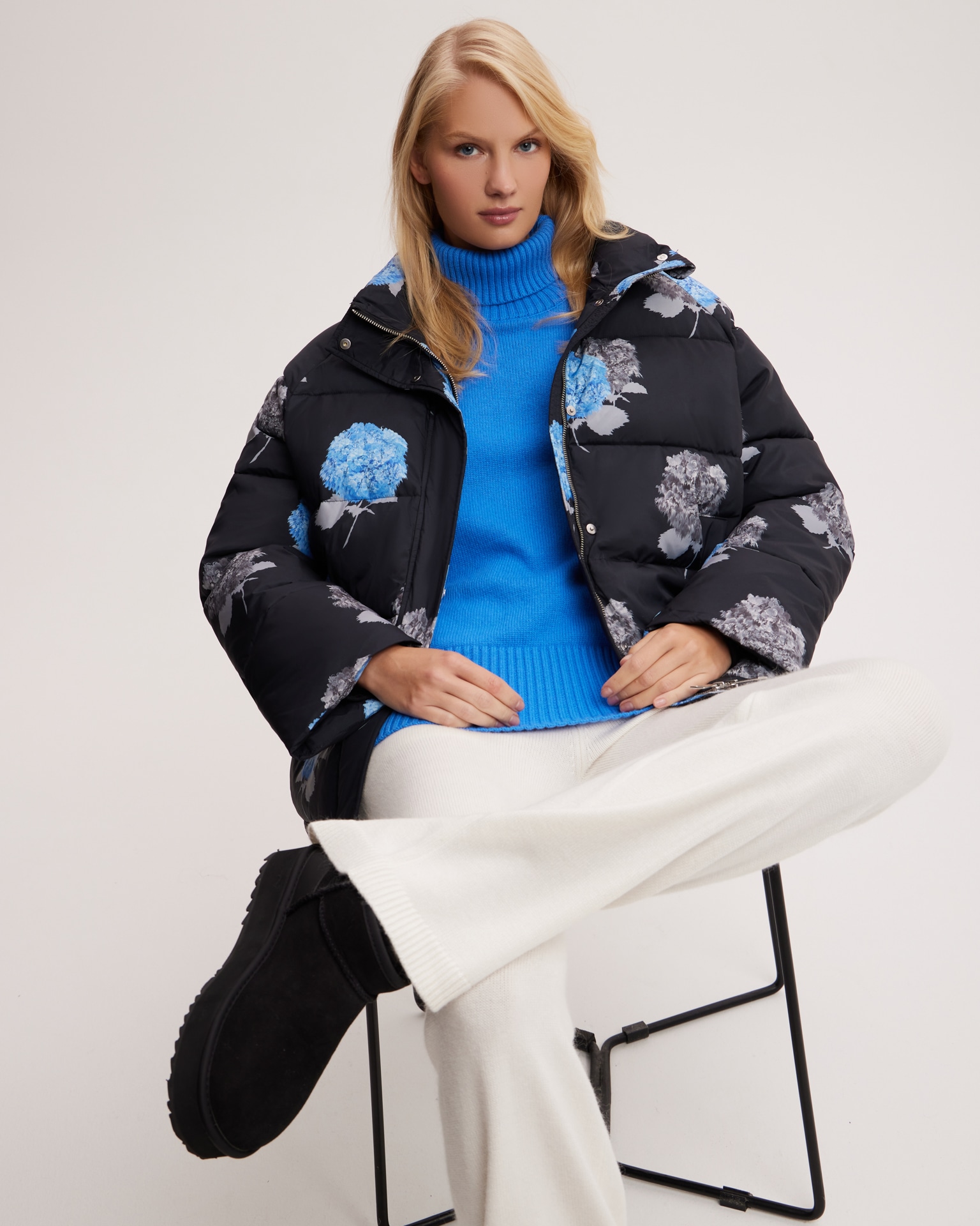 Puffer jacket with limited edition Hydrangea print
