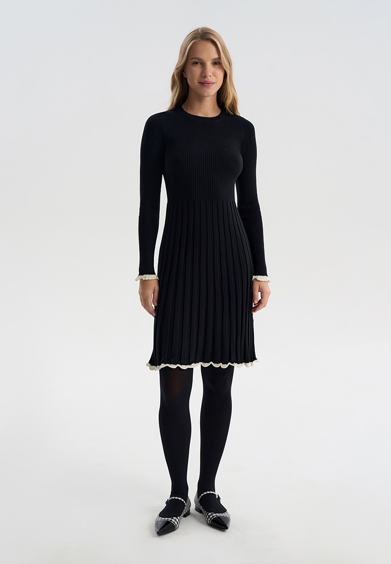 Dress with long sleeves
