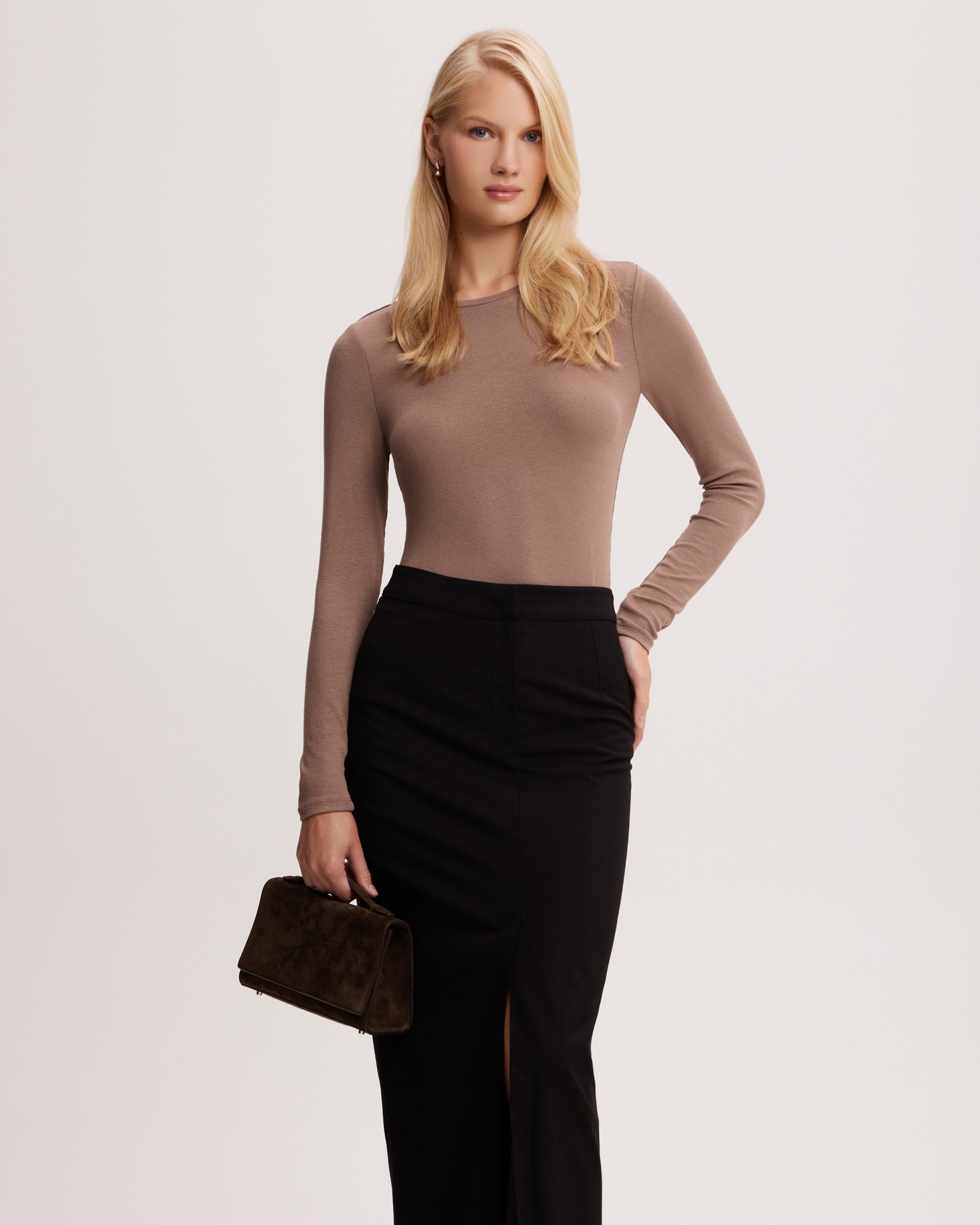 Straight midi skirt with a slit