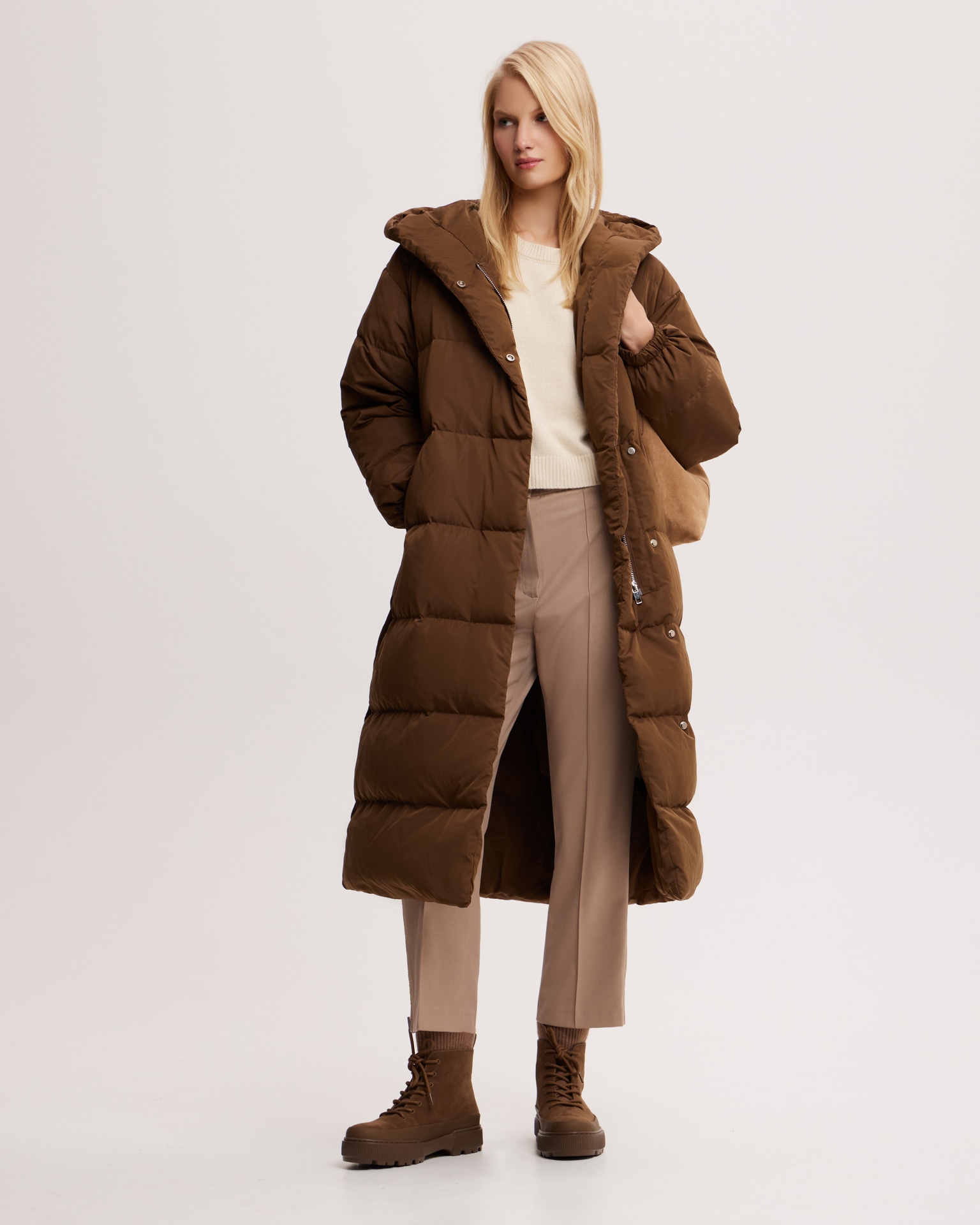 Chocolate brown puffer jacket with snap fasteners