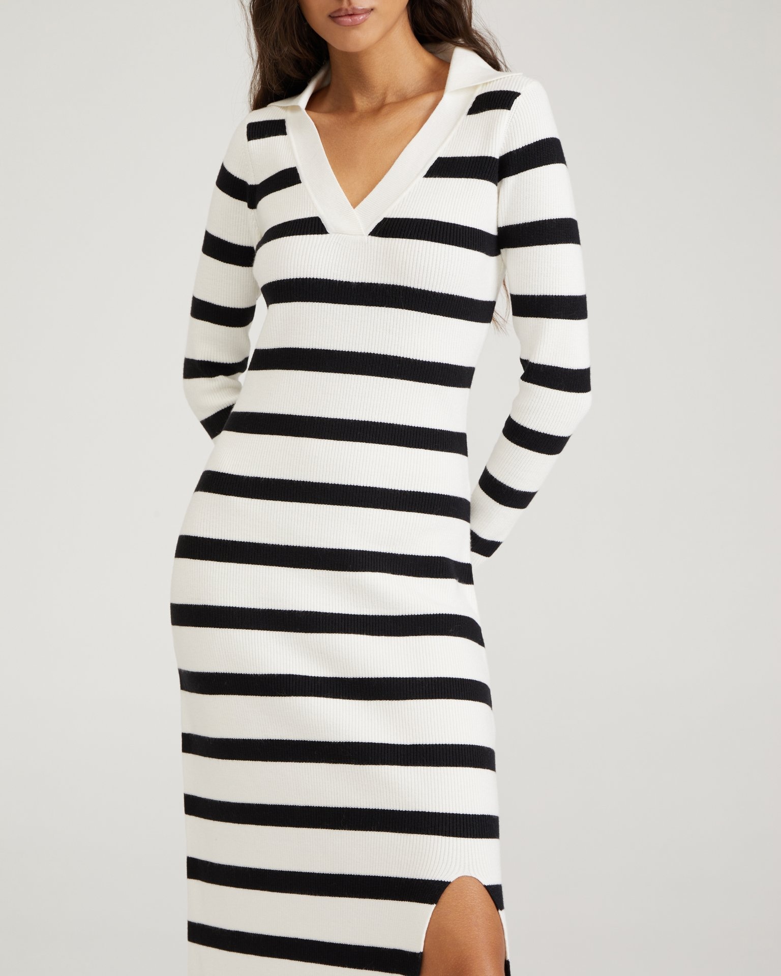 Knitted dress with a slit