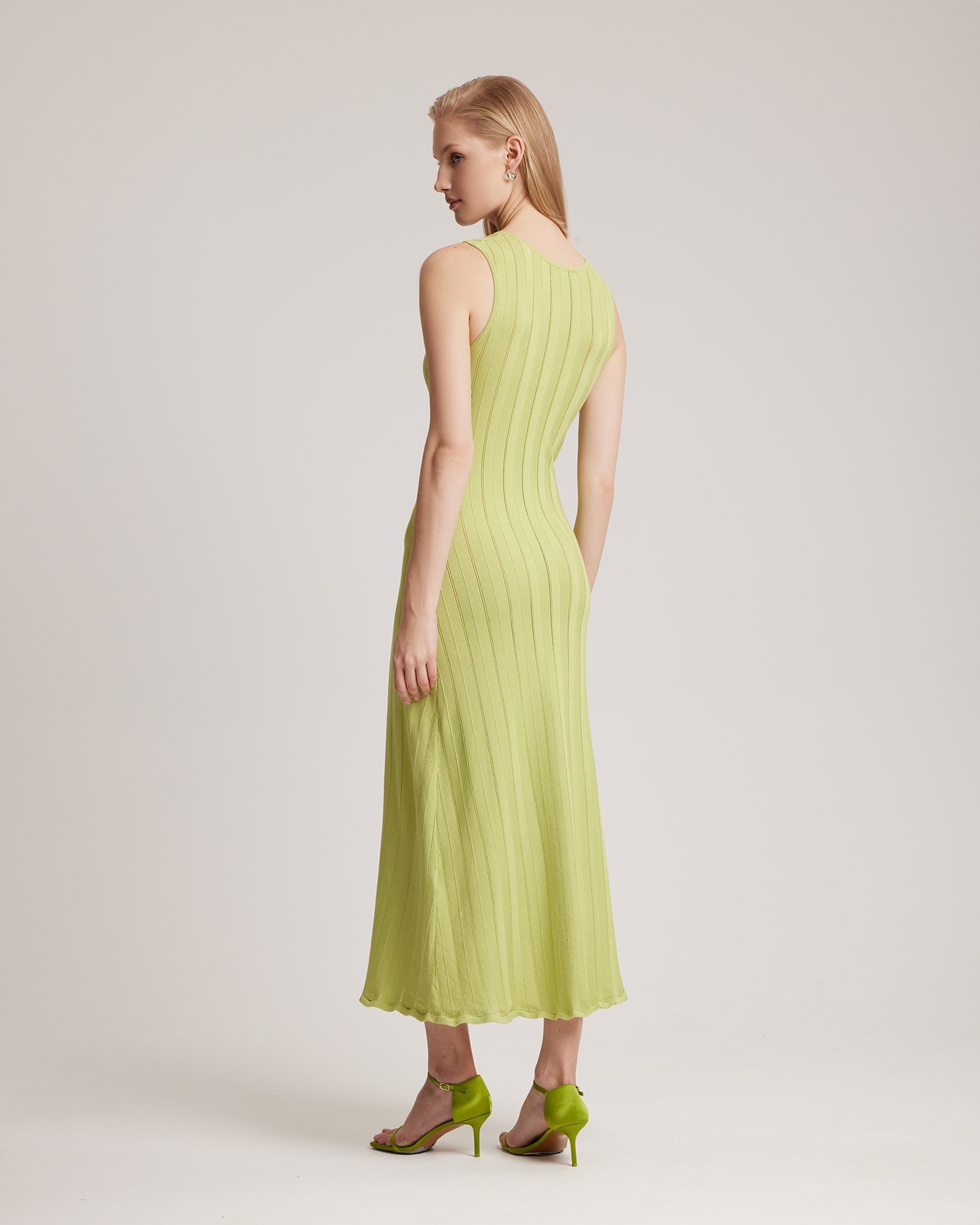 Green Dress, Green — photo 3