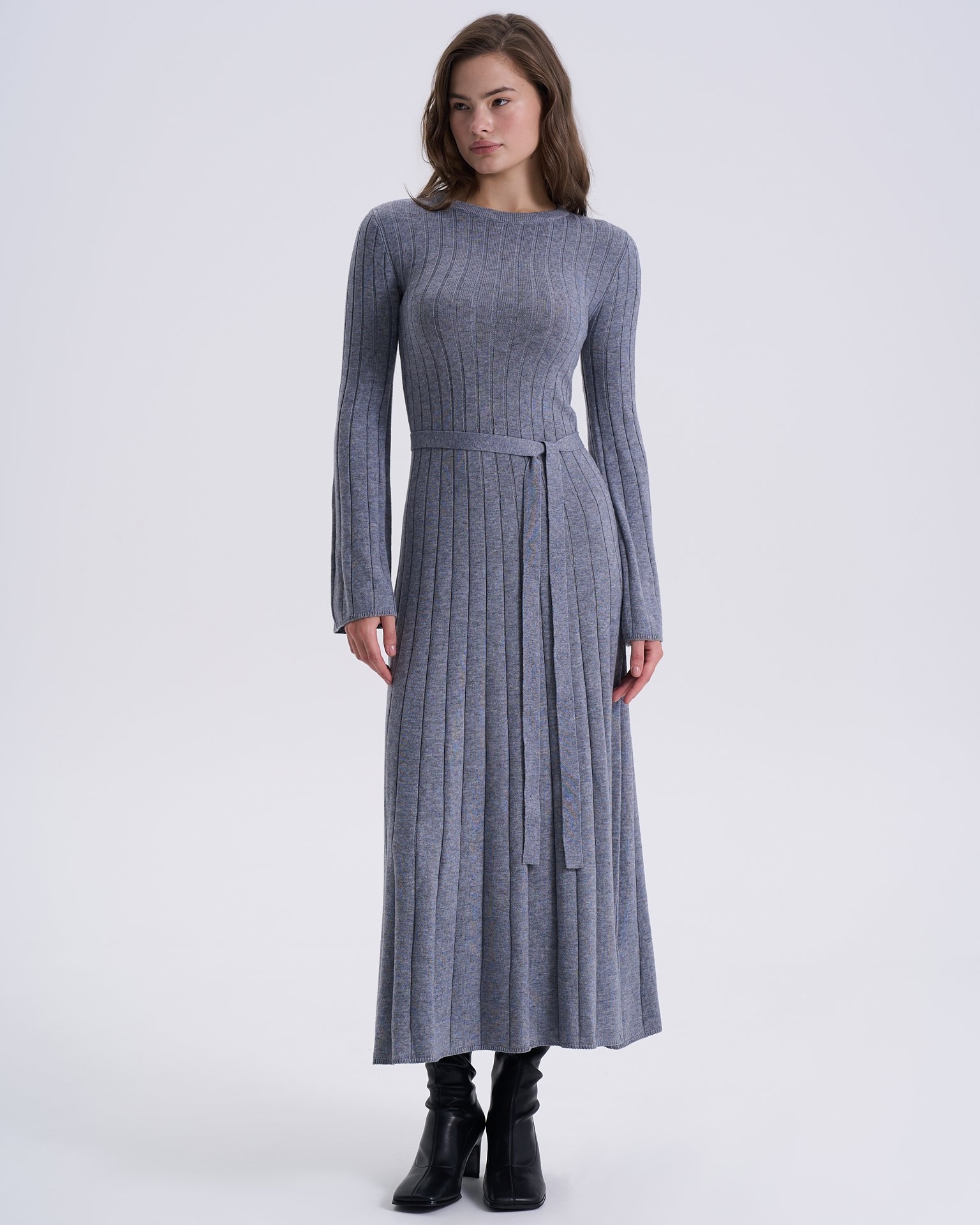 Mid-length knitted dress