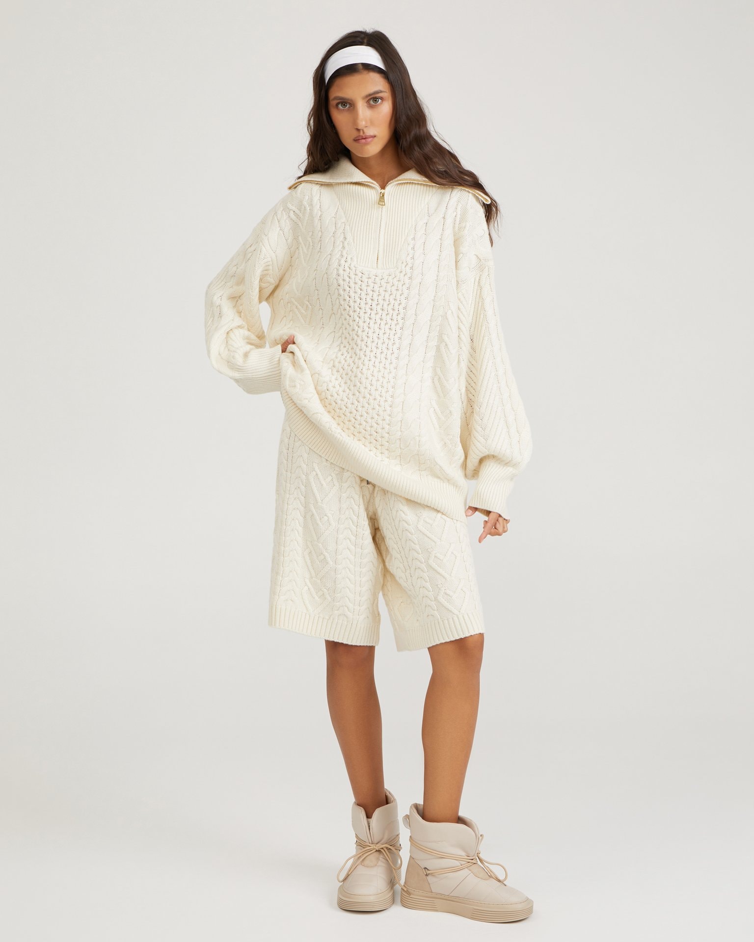 Milk-coloured sweater with zip collar, Milky — photo 6