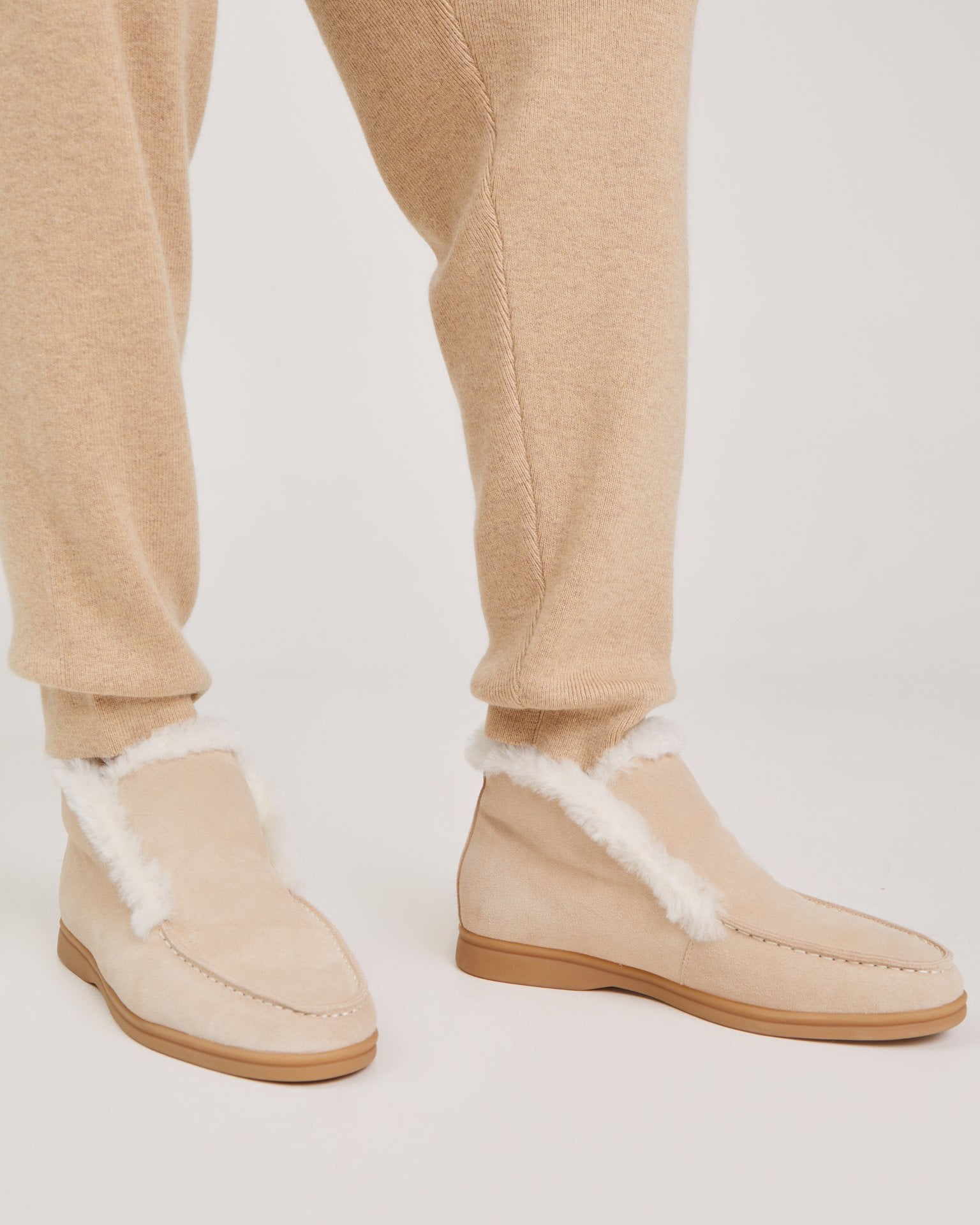 Insulated loafers