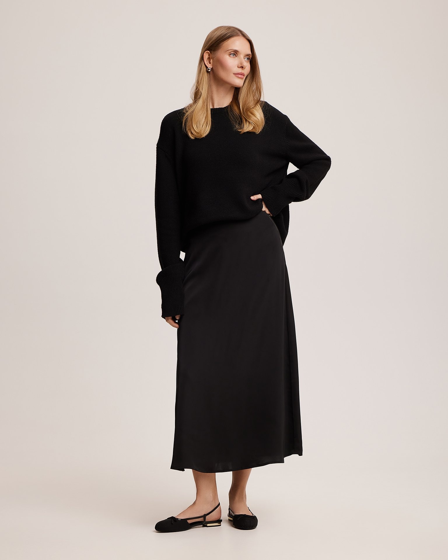 Skirt in a fluid fabric