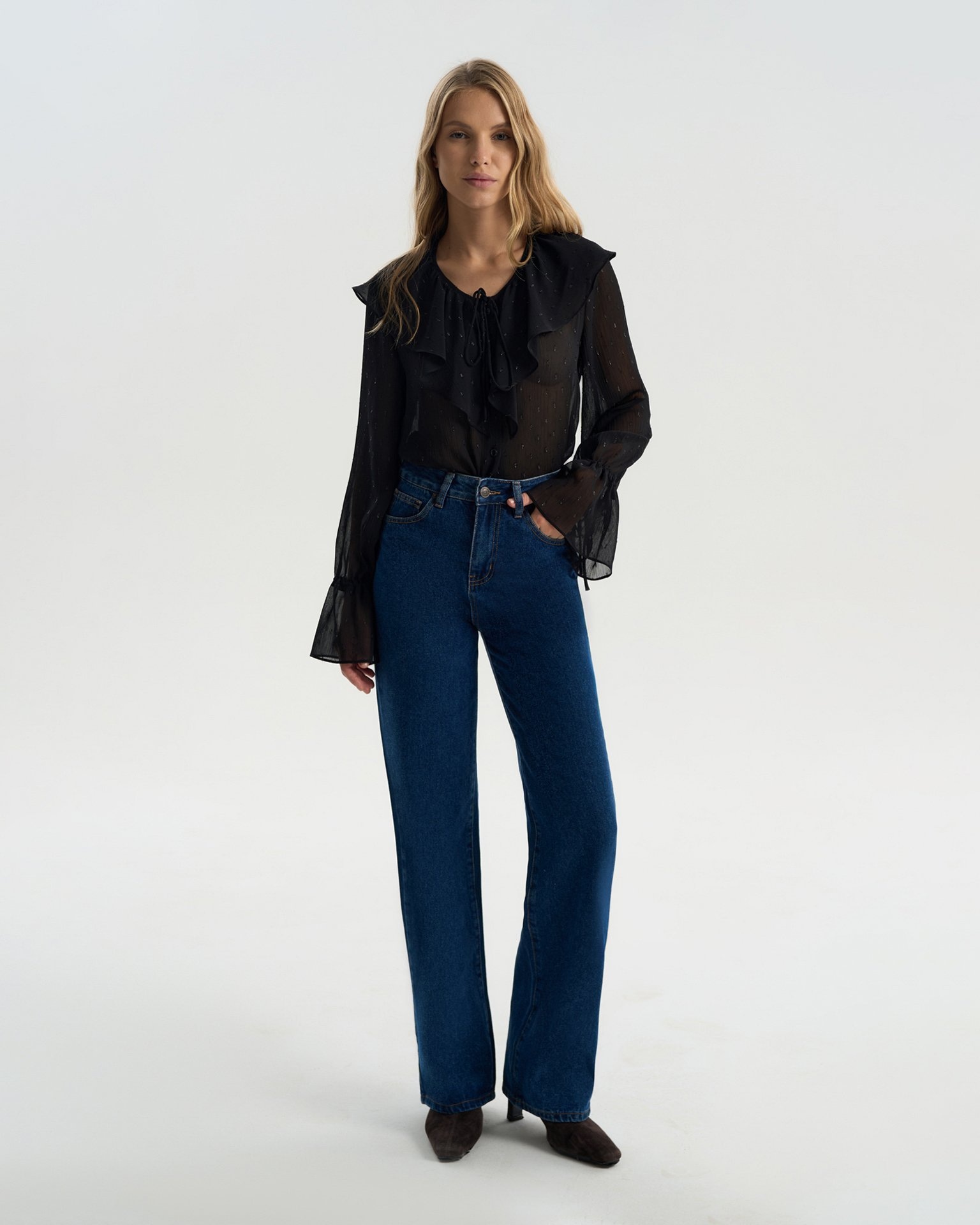 High-waisted wide-leg jeans