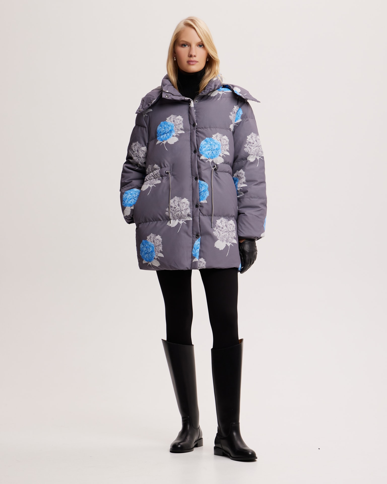 Longline down jacket with limited edition Hydrangea print, Grey — photo 4