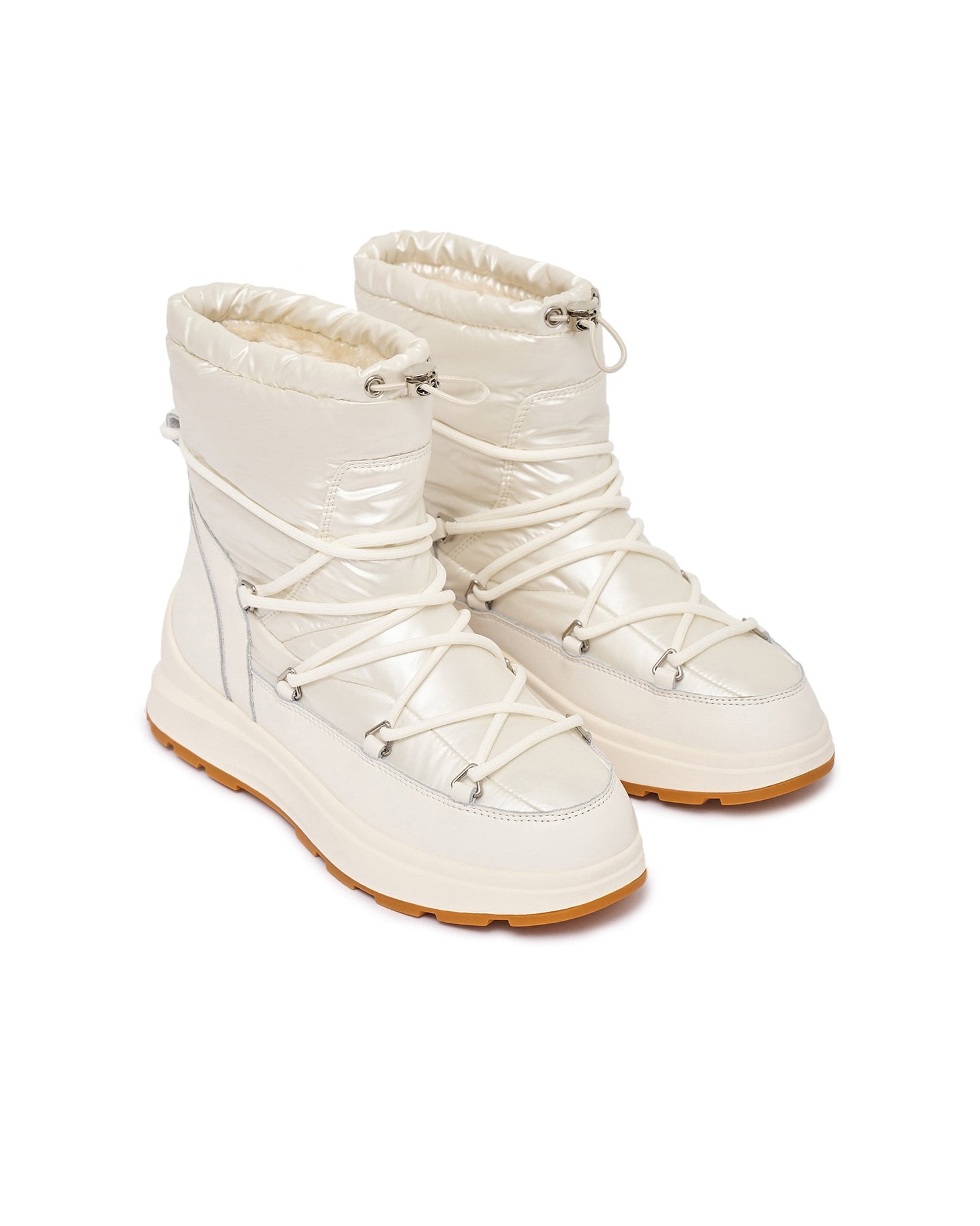 Insulated puffer boots