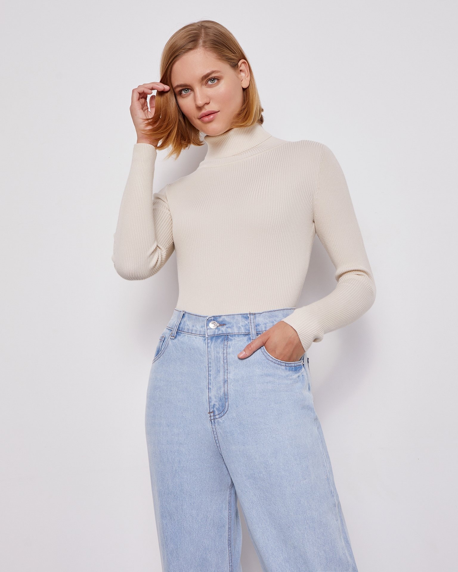 Long-sleeved turtleneck, Beige